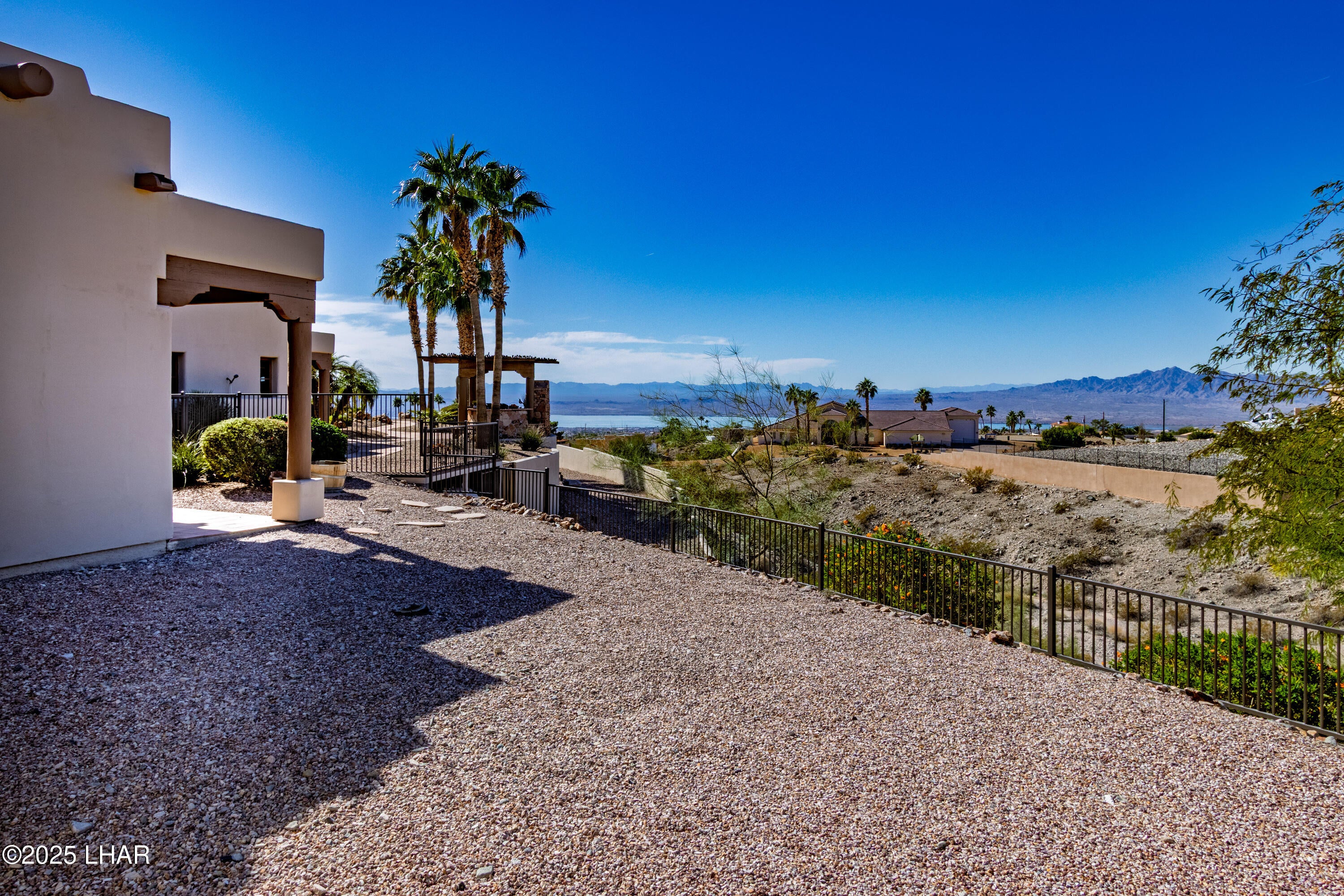 Lake Havasu City, Arizona, 86404, United States, 6 Bedrooms Bedrooms, ,7 BathroomsBathrooms,Residential,Active,1996583