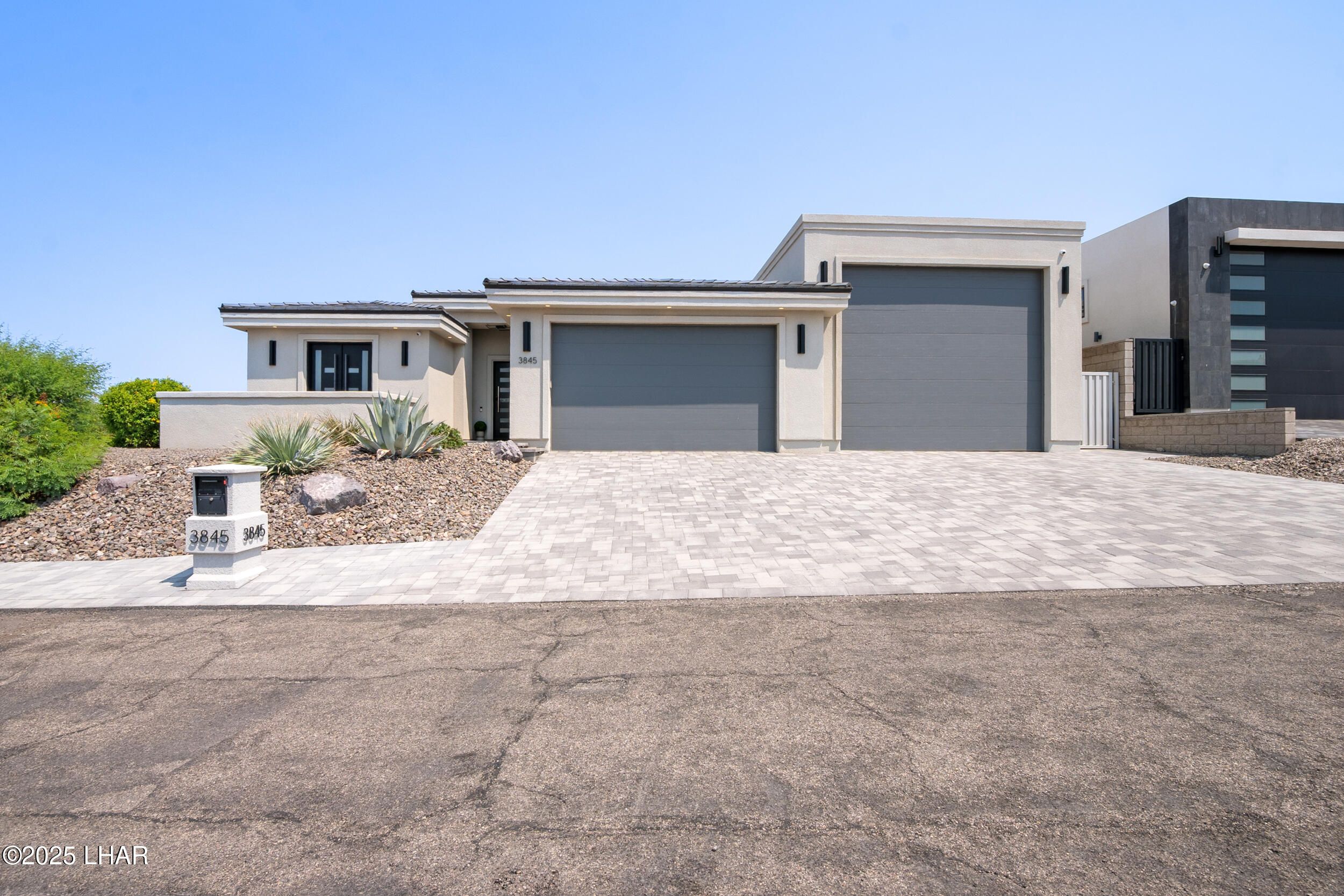 Lake Havasu City, Arizona, 86404, United States, 4 Bedrooms Bedrooms, ,5 BathroomsBathrooms,Residential,Active,1894205