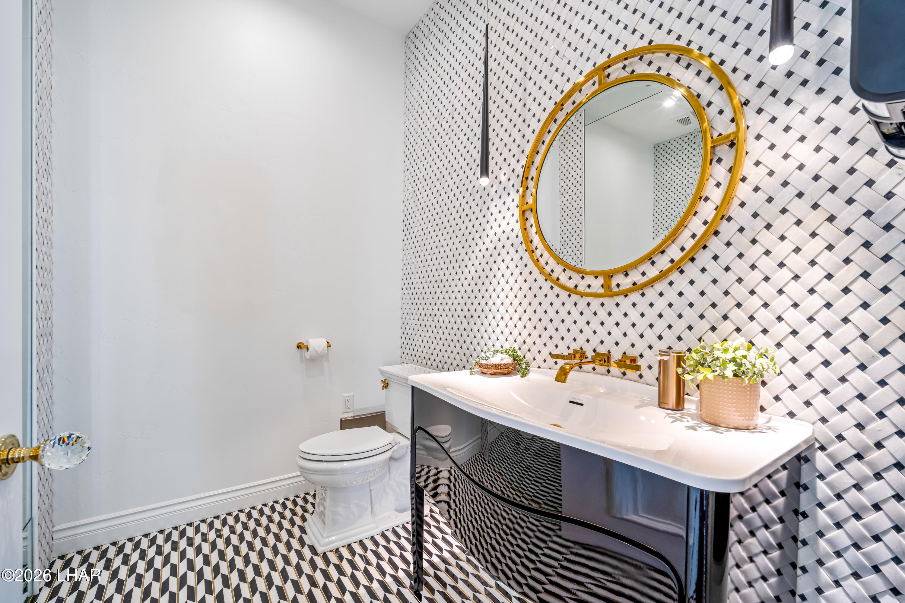 Lake Havasu City, Arizona, 86406, United States, 3 Bedrooms Bedrooms, ,5 BathroomsBathrooms,Residential,Active,2009159