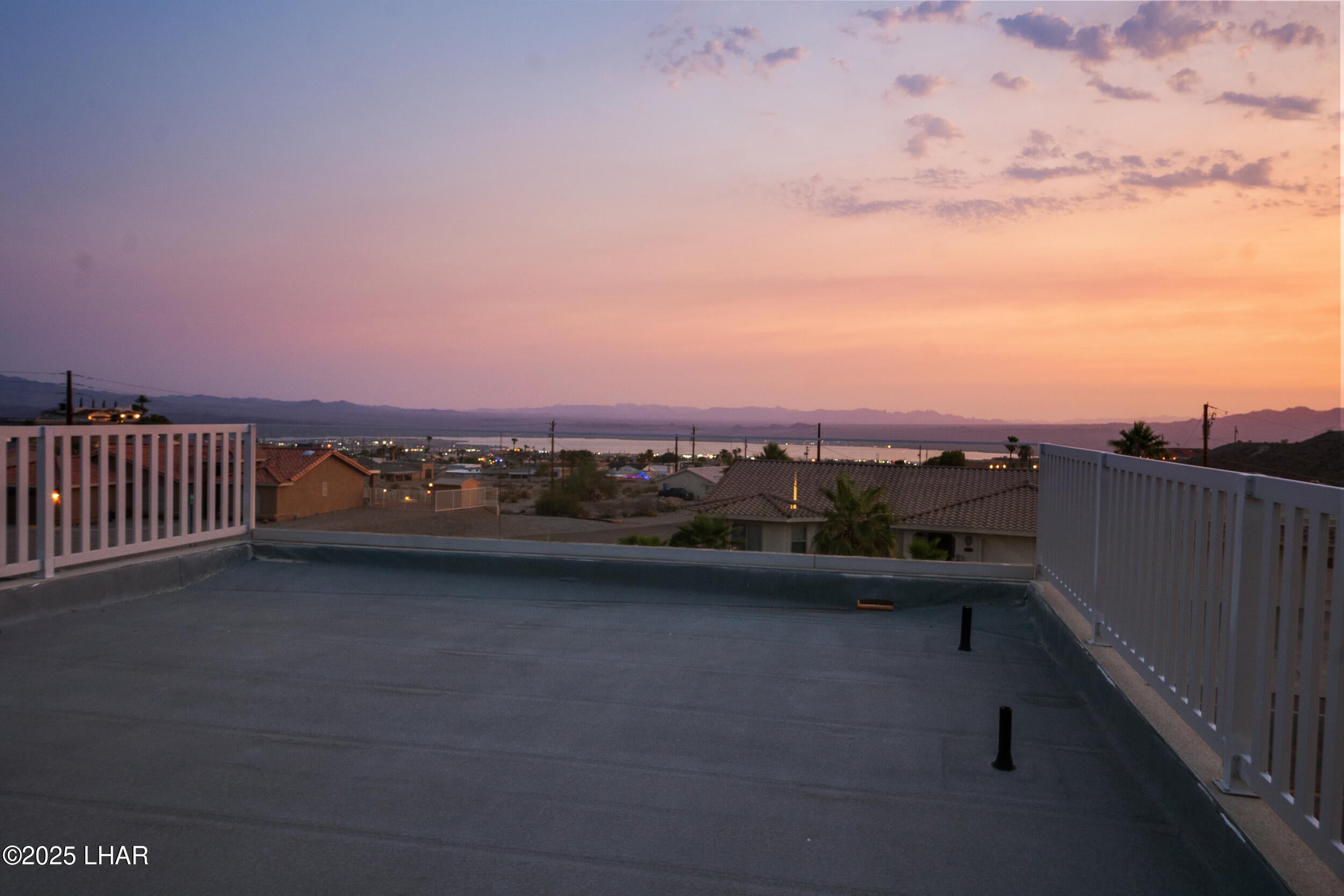 Lake Havasu City, Arizona, 86404, United States, 4 Bedrooms Bedrooms, ,5 BathroomsBathrooms,Residential,Active,1894205