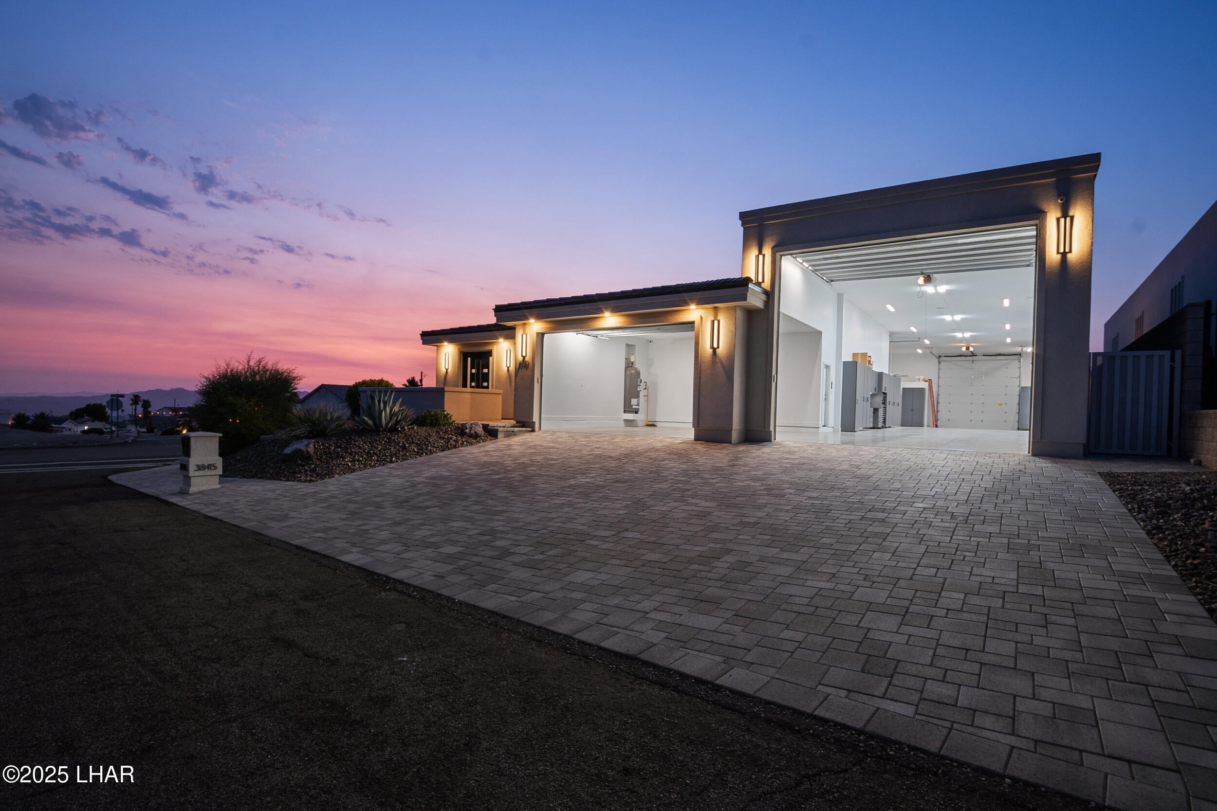 Lake Havasu City, Arizona, 86404, United States, 4 Bedrooms Bedrooms, ,5 BathroomsBathrooms,Residential,Active,1894205