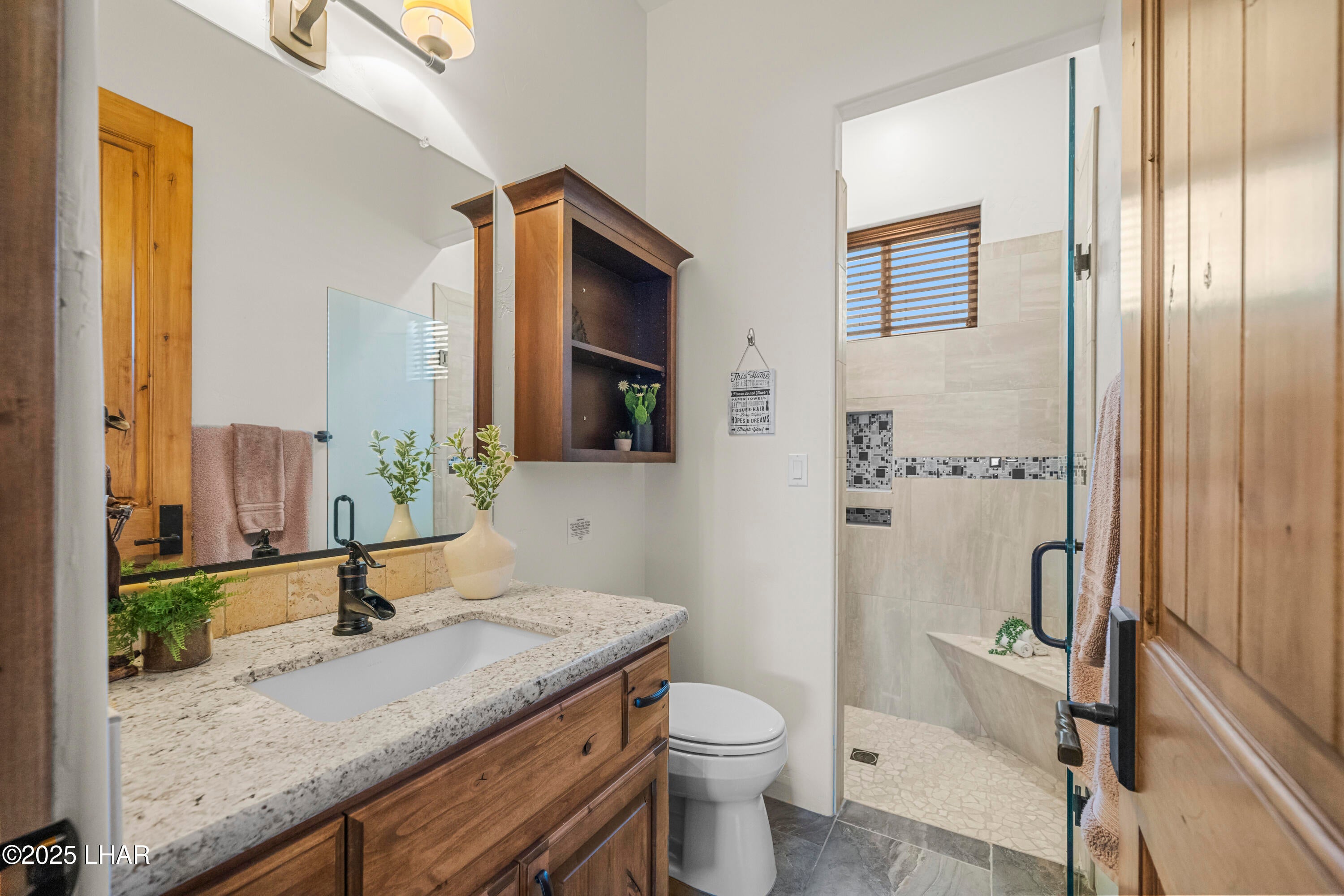 Lake Havasu City, Arizona, 86404, United States, 6 Bedrooms Bedrooms, ,7 BathroomsBathrooms,Residential,Active,1996583