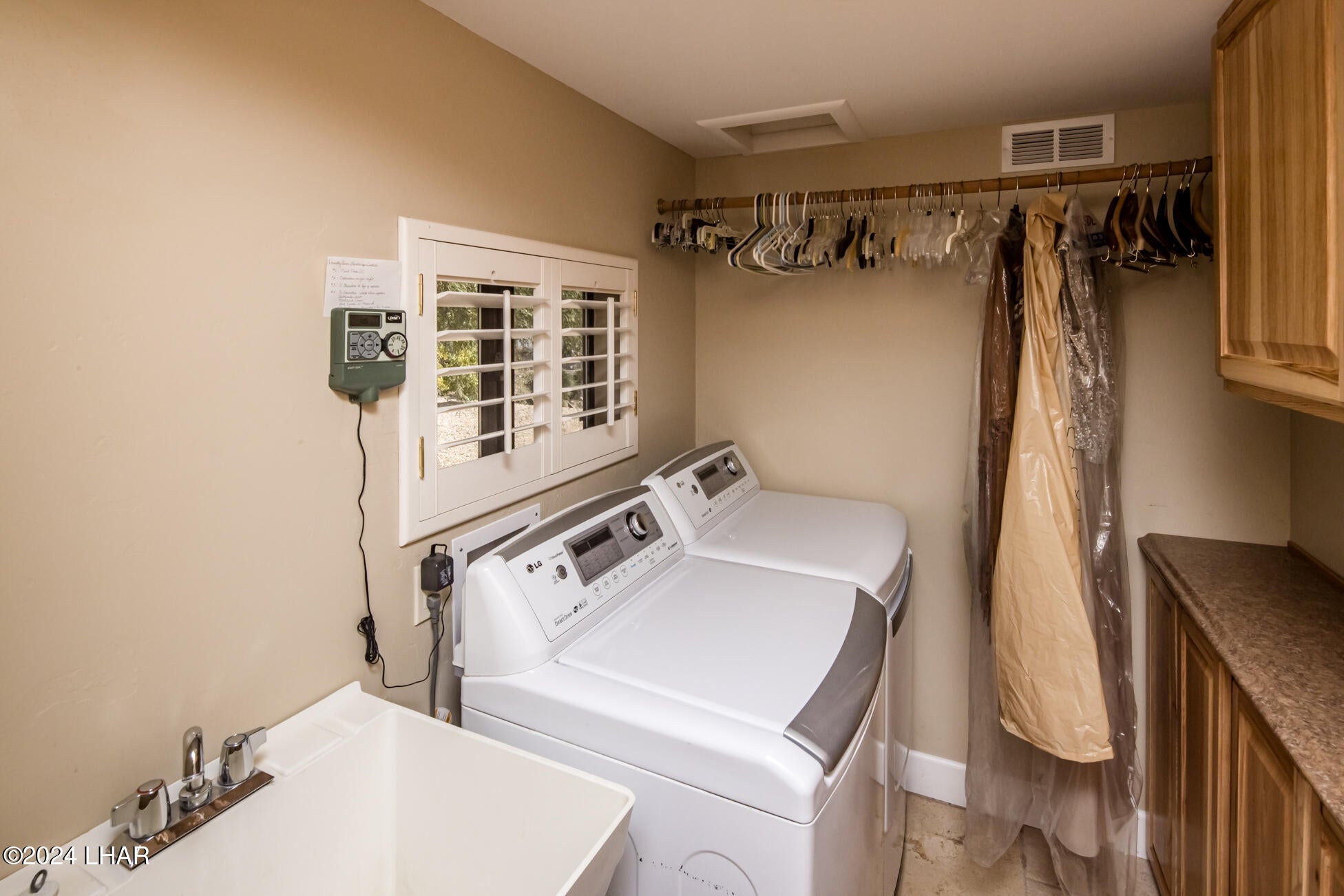 Lake Havasu City, Arizona, 86404, United States, 4 Bedrooms Bedrooms, ,6 BathroomsBathrooms,Residential,Active,1910151