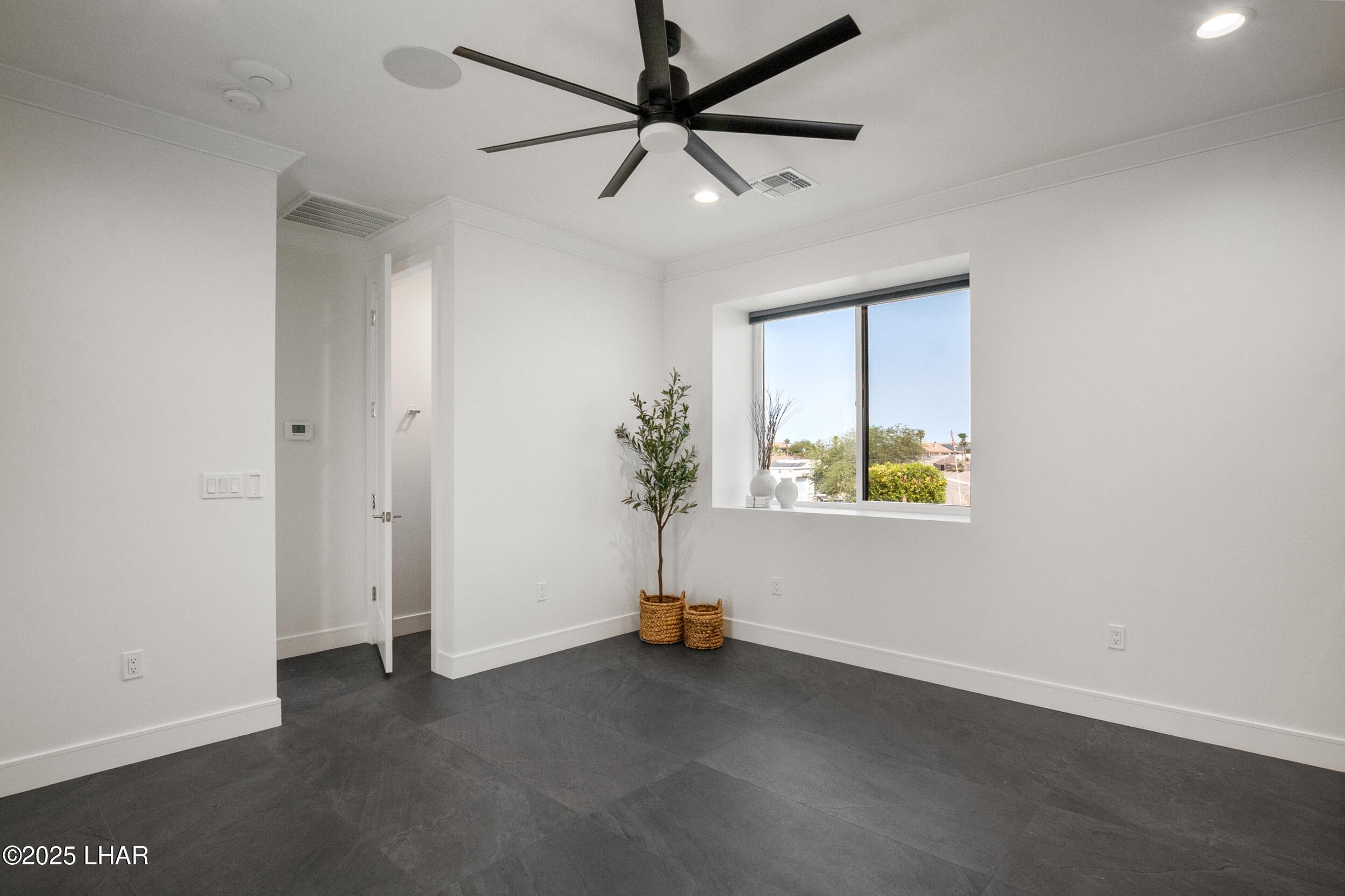 Lake Havasu City, Arizona, 86404, United States, 4 Bedrooms Bedrooms, ,5 BathroomsBathrooms,Residential,Active,1894205