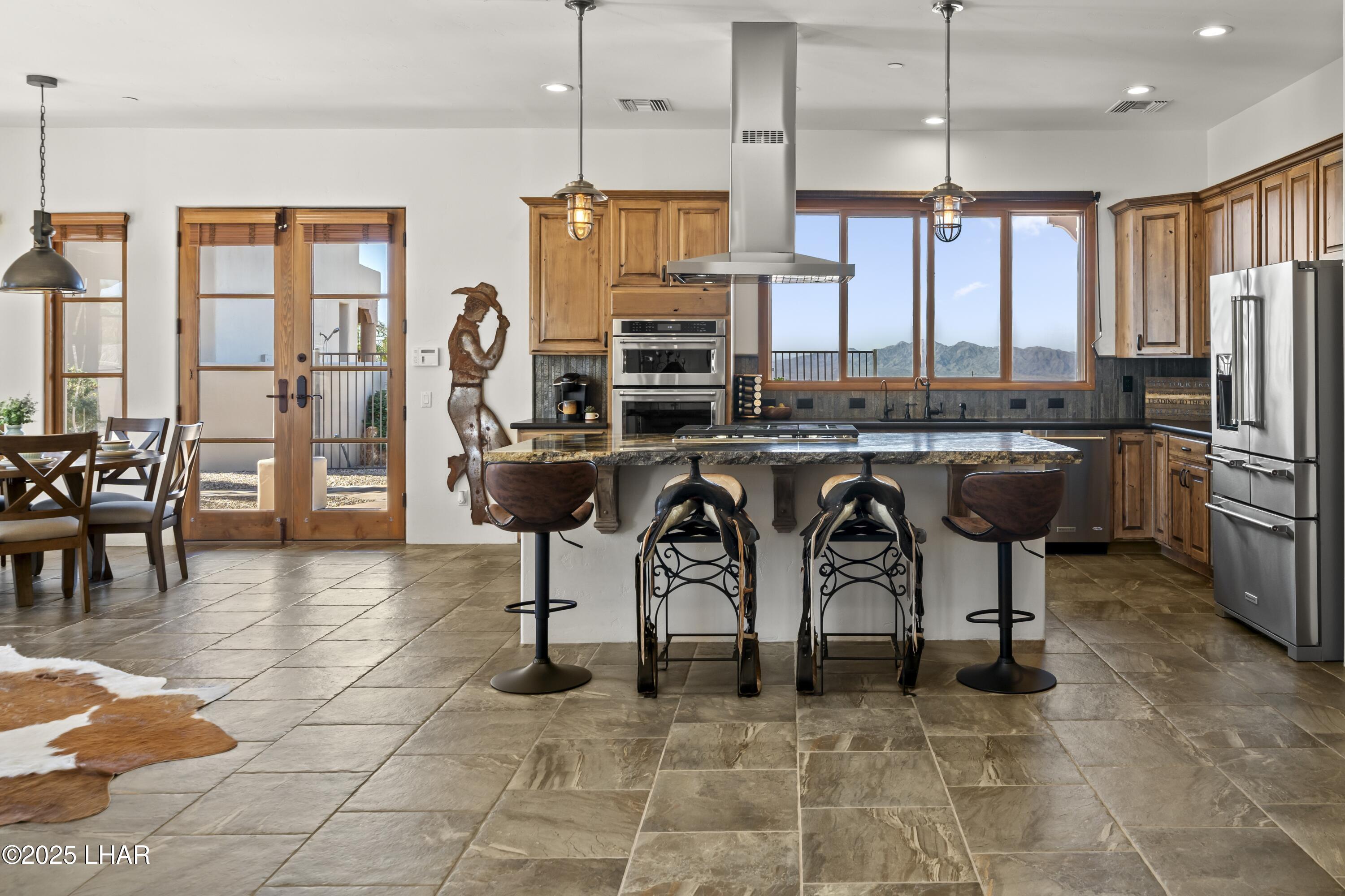 Lake Havasu City, Arizona, 86404, United States, 6 Bedrooms Bedrooms, ,7 BathroomsBathrooms,Residential,Active,1996583