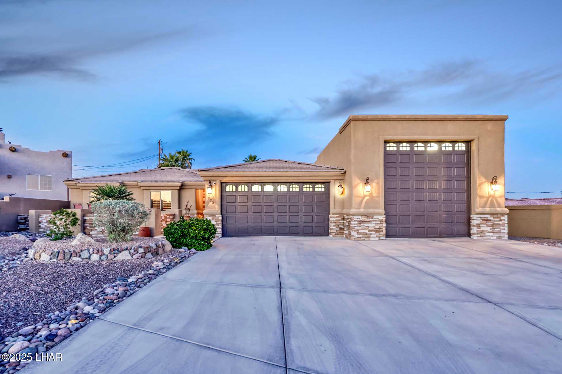 Lake Havasu City, Arizona, 86404, United States, ,3 BathroomsBathrooms,Residential,Active,1781881