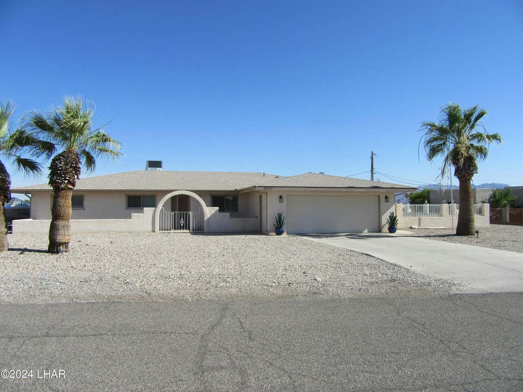 2900 EDGEWOOD DR, LAKE HAVASU CITY, AZ 86406, photo 1 of 47