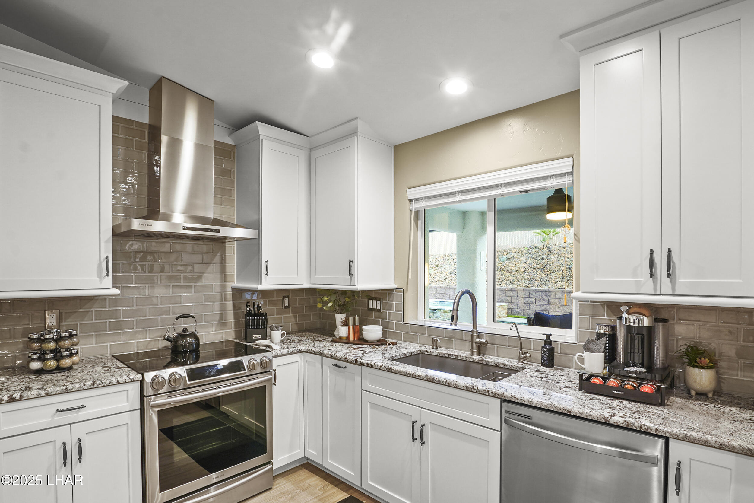 Lake Havasu City, Arizona, 86404, United States, 4 Bedrooms Bedrooms, ,3 BathroomsBathrooms,Residential,Active,1920257