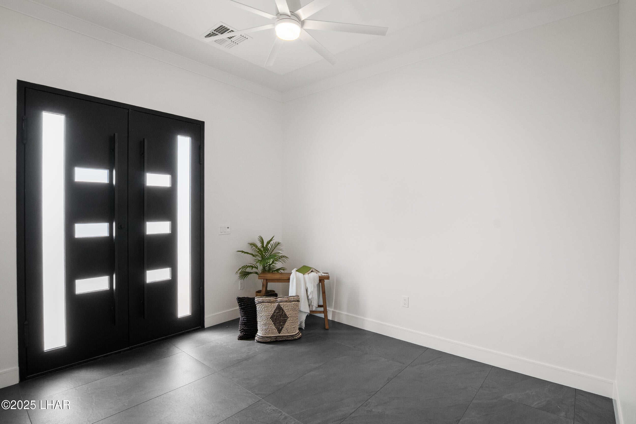 Lake Havasu City, Arizona, 86404, United States, 4 Bedrooms Bedrooms, ,5 BathroomsBathrooms,Residential,Active,1894205