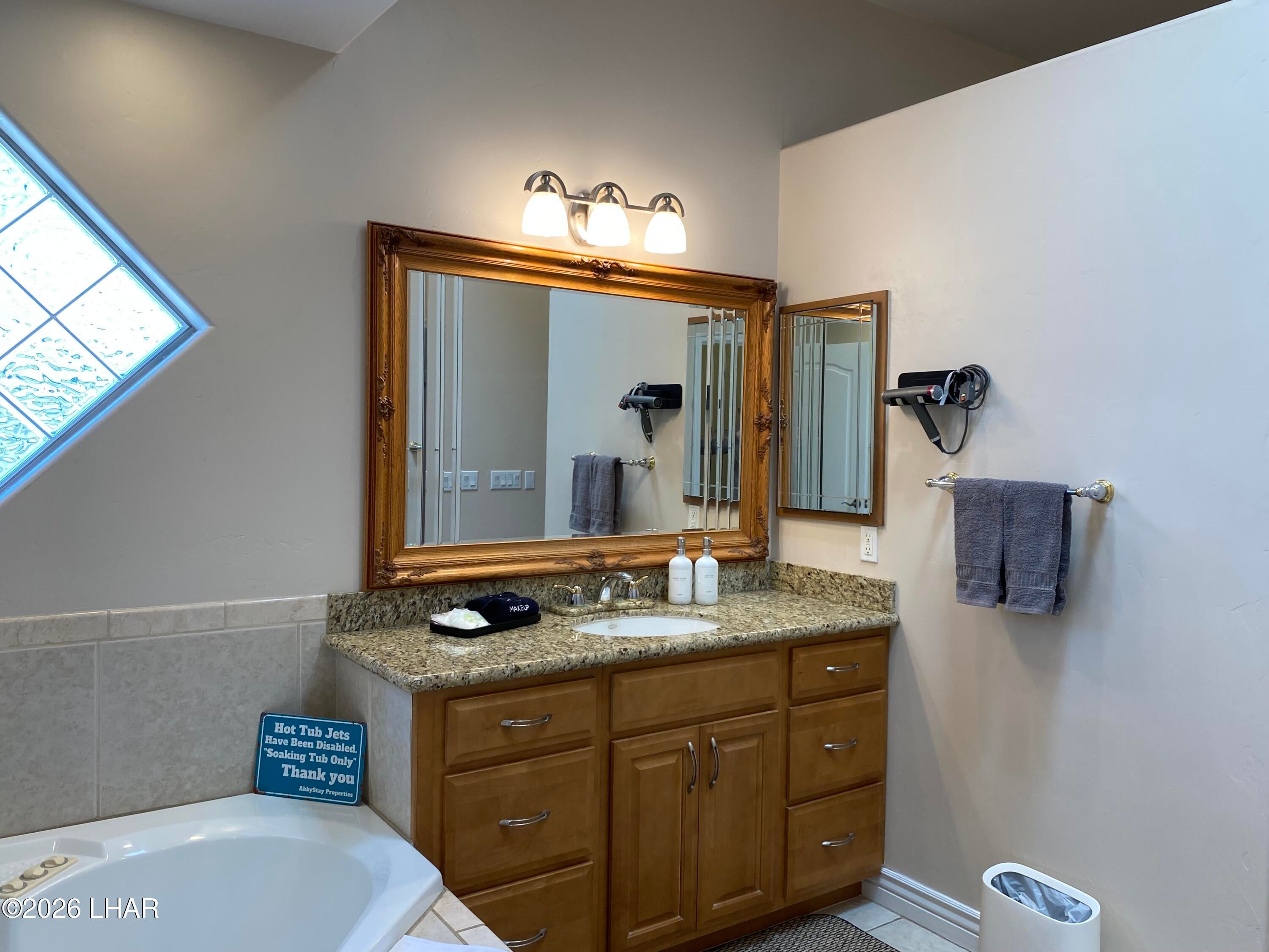 Lake Havasu City, Arizona, 86406, United States, 3 Bedrooms Bedrooms, ,4 BathroomsBathrooms,Residential,Active,2010202