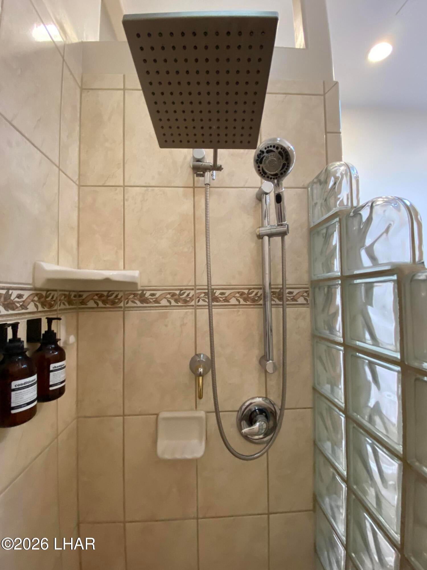 Lake Havasu City, Arizona, 86406, United States, 3 Bedrooms Bedrooms, ,4 BathroomsBathrooms,Residential,Active,2010202