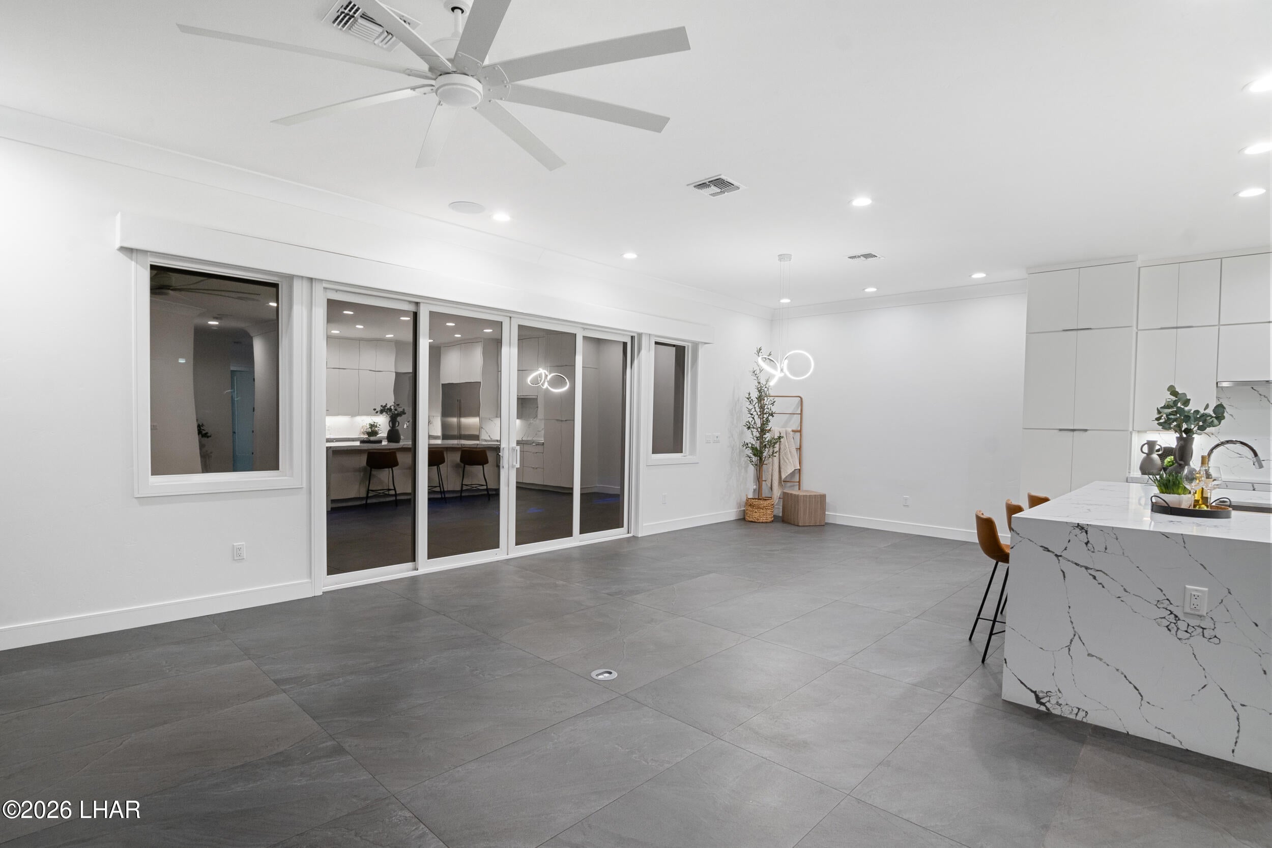 Lake Havasu City, Arizona, 86404, United States, 4 Bedrooms Bedrooms, ,5 BathroomsBathrooms,Residential,Active,2014618