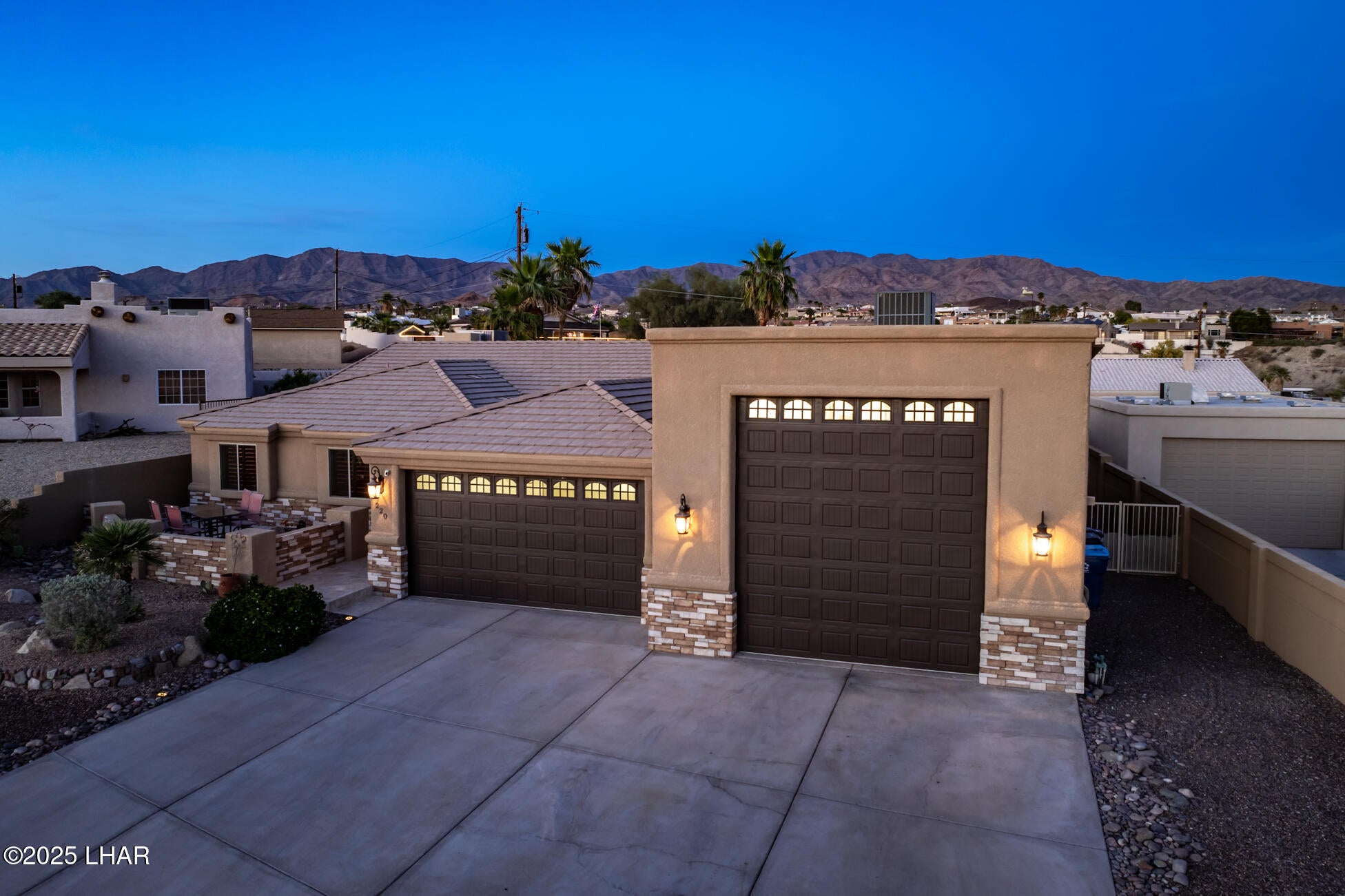 Lake Havasu City, Arizona, 86404, United States, ,3 BathroomsBathrooms,Residential,Active,1781881
