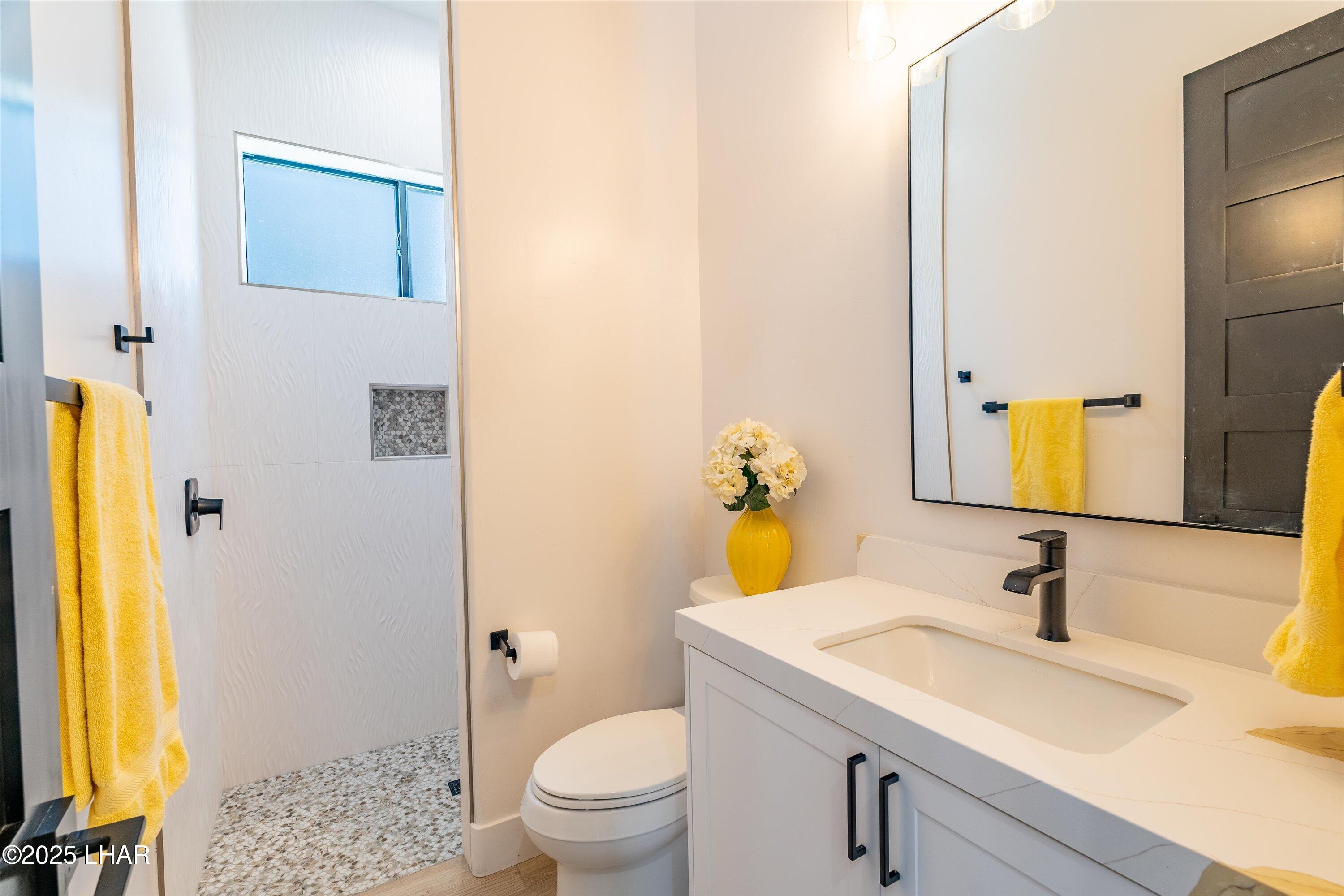 Berthoud, Colorado, 80513, United States, 5 Bedrooms Bedrooms, ,6 BathroomsBathrooms,Residential,Active,1877780