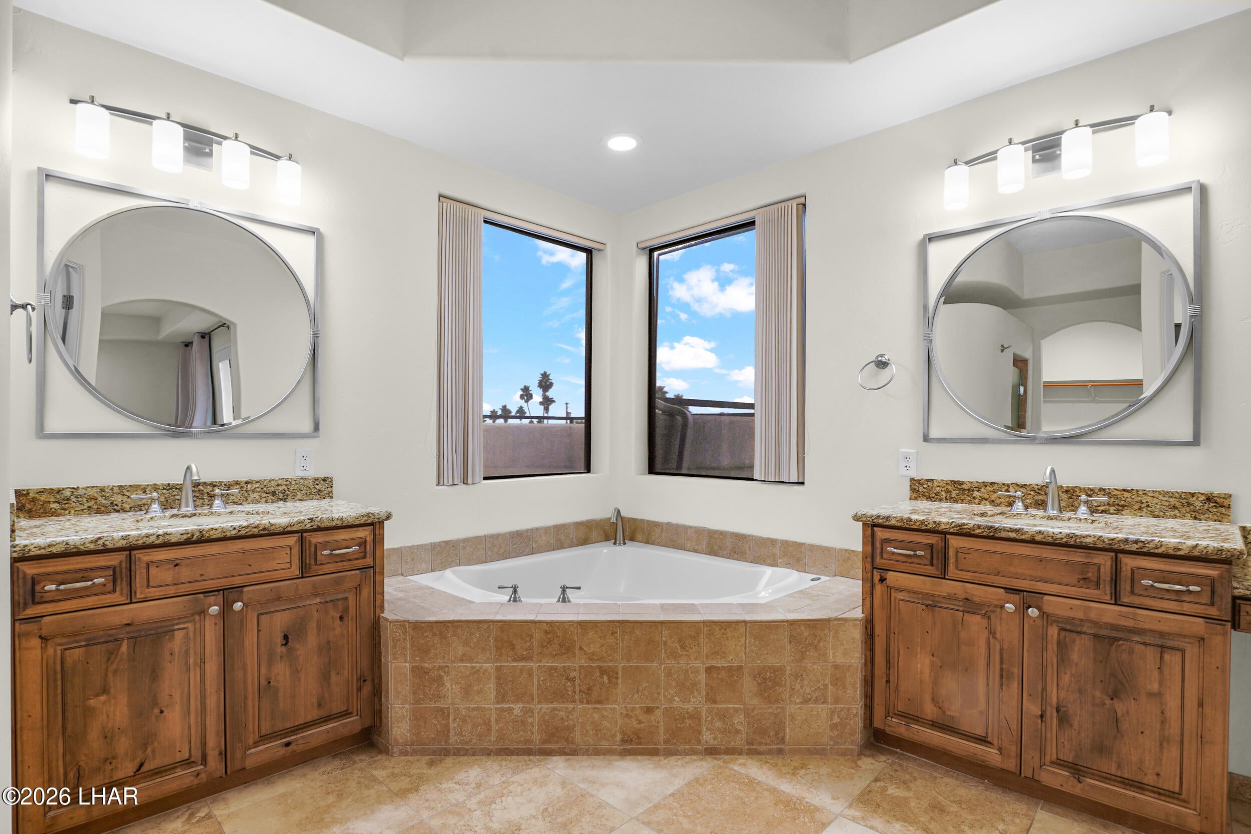 Lake Havasu City, Arizona, 86406, United States, 3 Bedrooms Bedrooms, ,4 BathroomsBathrooms,Residential,Active,2012673