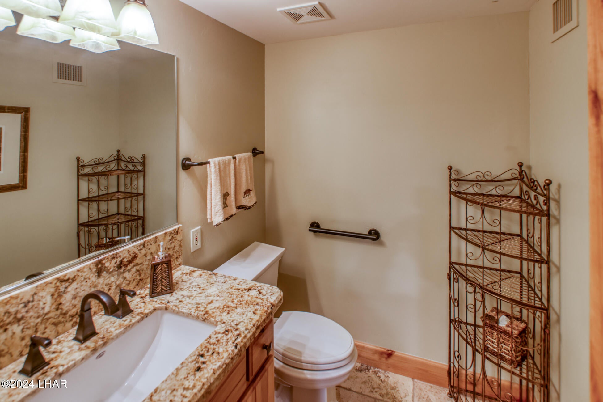 Lake Havasu City, Arizona, 86404, United States, 4 Bedrooms Bedrooms, ,6 BathroomsBathrooms,Residential,Active,1910151