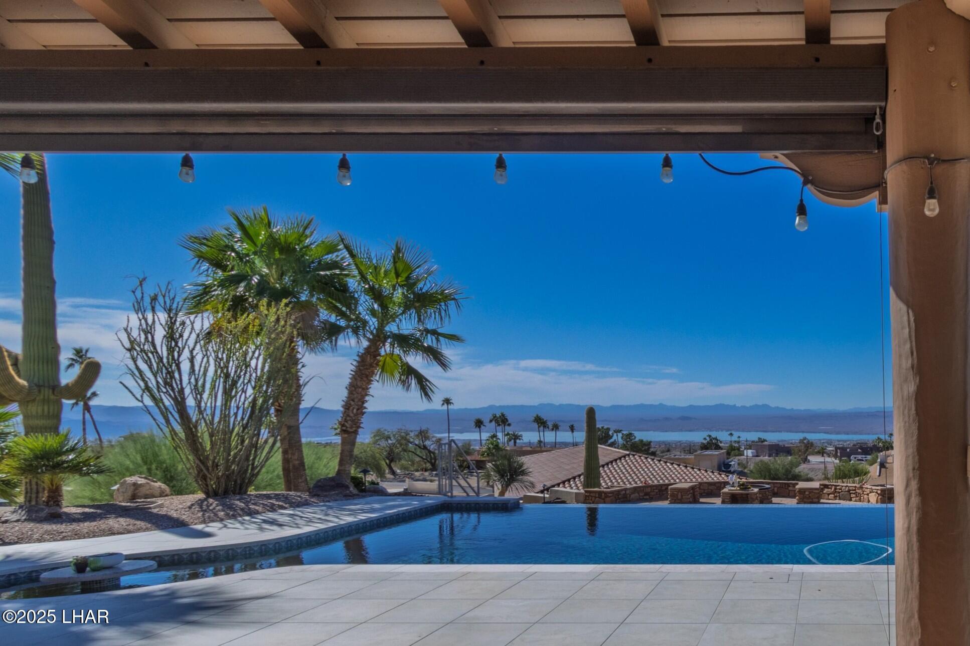 Lake Havasu City, Arizona, 86404, United States, 6 Bedrooms Bedrooms, ,7 BathroomsBathrooms,Residential,Active,1996583