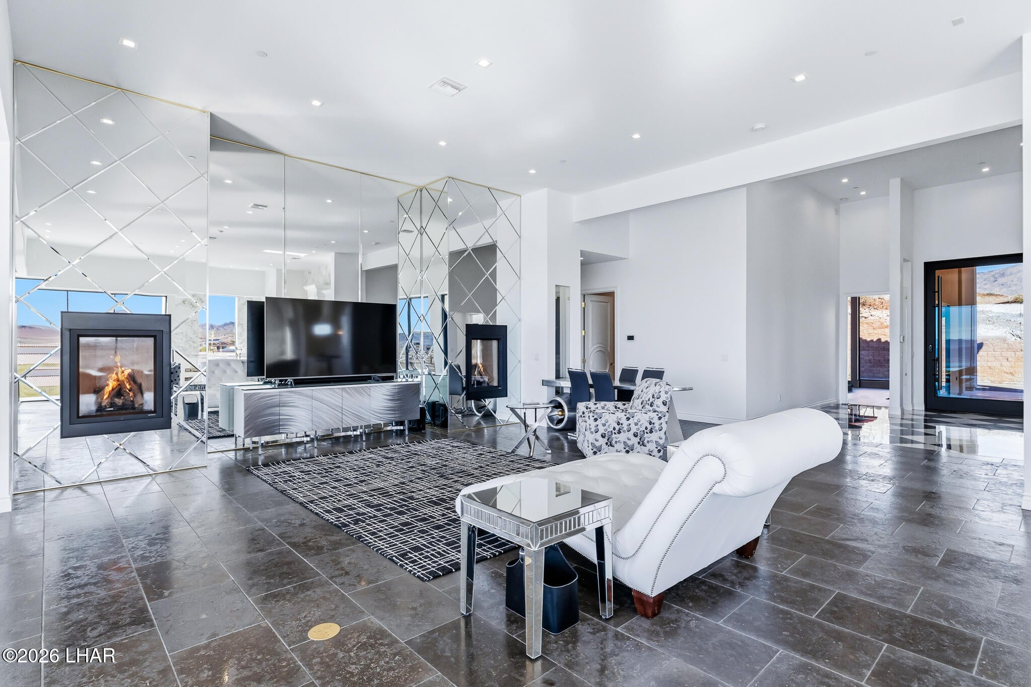 Lake Havasu City, Arizona, 86406, United States, 3 Bedrooms Bedrooms, ,5 BathroomsBathrooms,Residential,Active,2009159