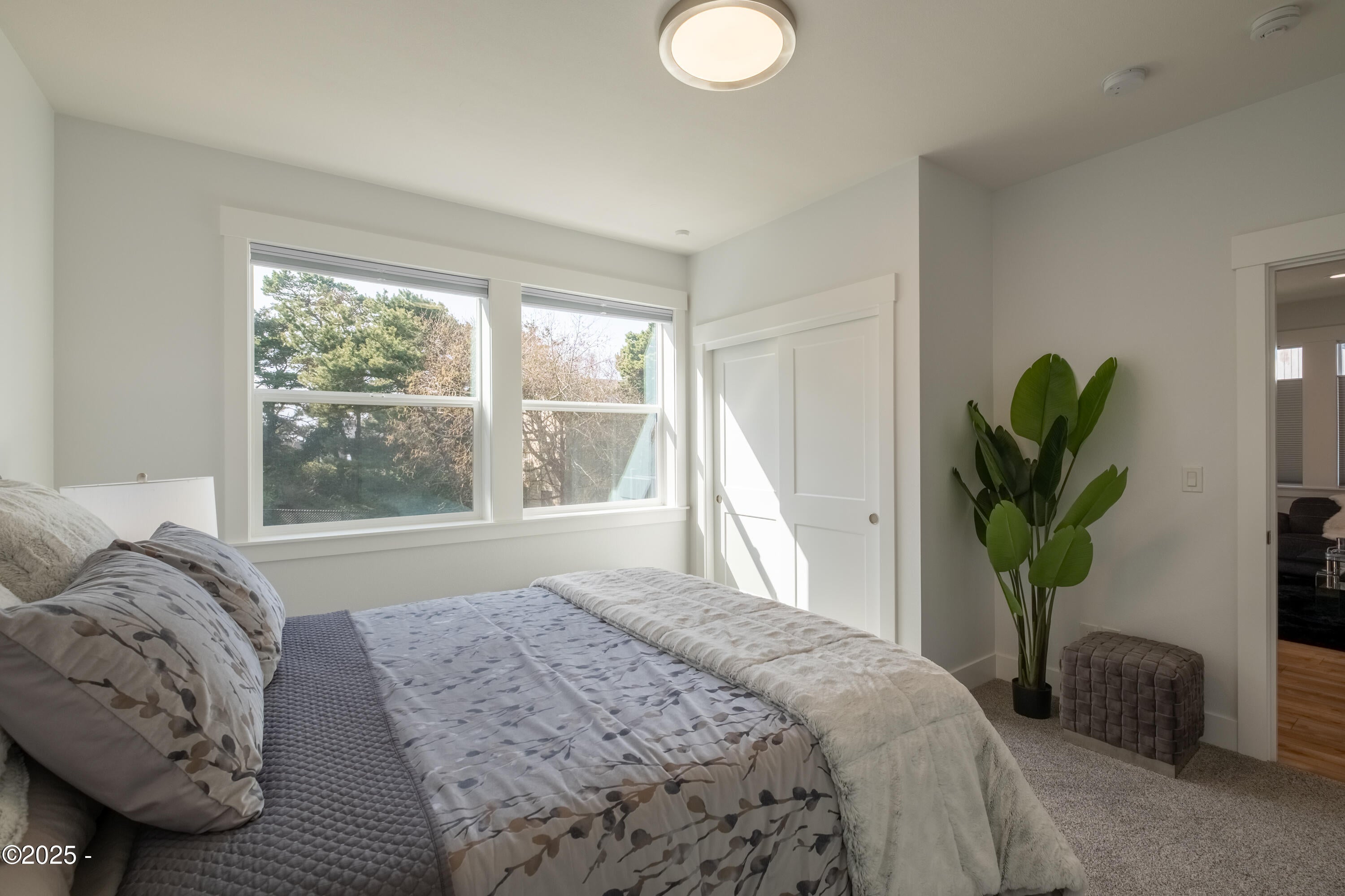 Lincoln City, Oregon, 97367, United States, 3 Bedrooms Bedrooms, ,3 BathroomsBathrooms,Residential,Active,1987257