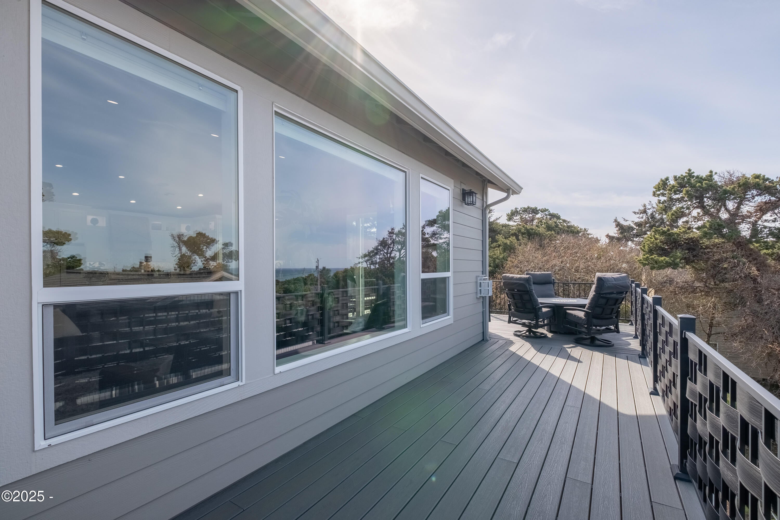 Lincoln City, Oregon, 97367, United States, 3 Bedrooms Bedrooms, ,3 BathroomsBathrooms,Residential,Active,1987257