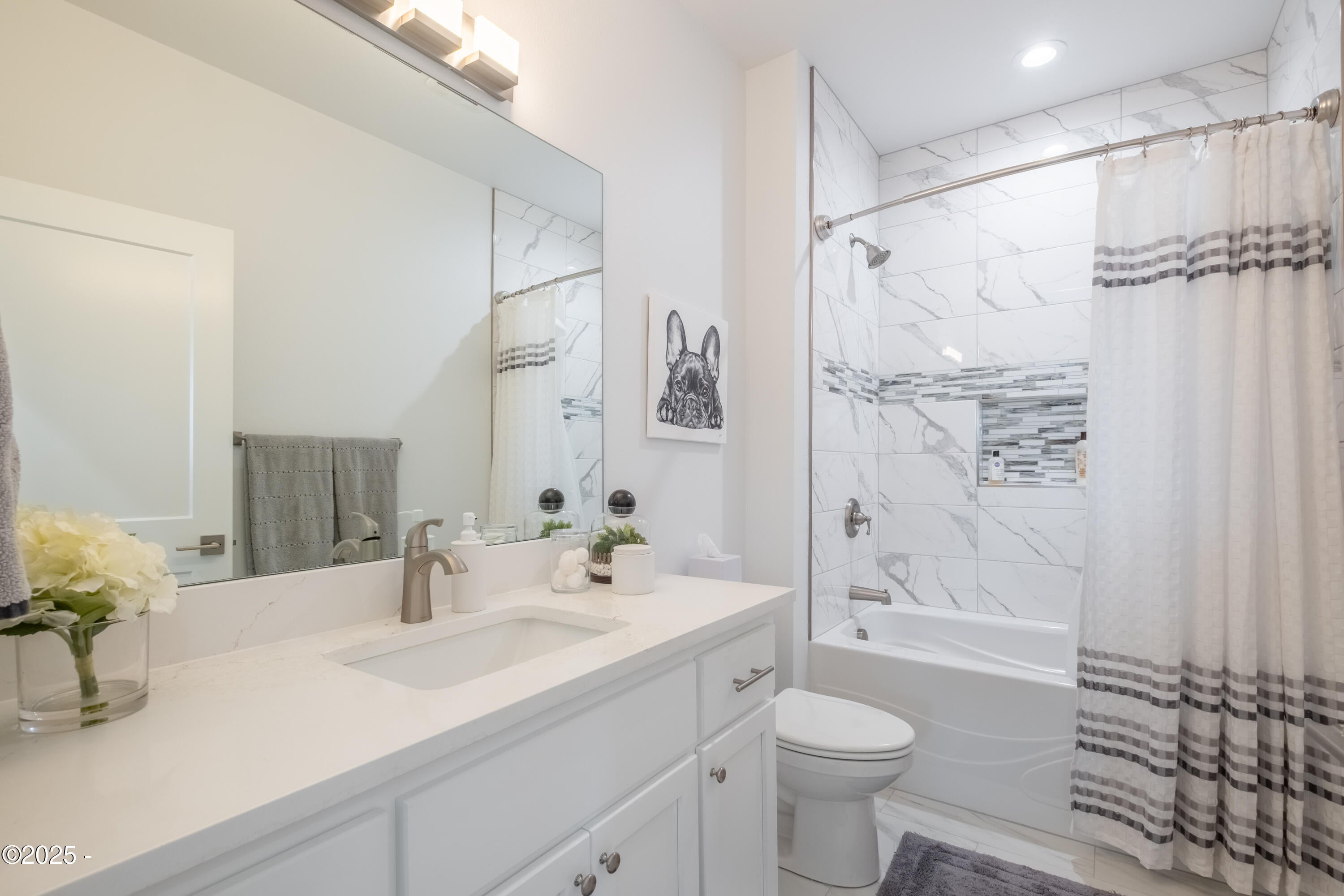 Lincoln City, Oregon, 97367, United States, 3 Bedrooms Bedrooms, ,3 BathroomsBathrooms,Residential,Active,1987257