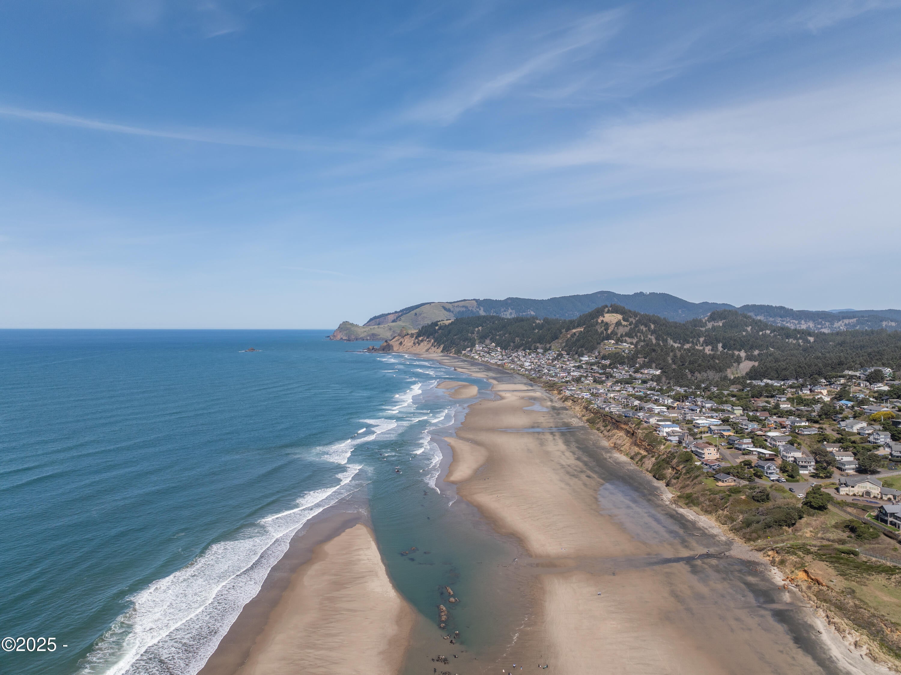 Lincoln City, Oregon, 97367, United States, 3 Bedrooms Bedrooms, ,3 BathroomsBathrooms,Residential,Active,1987257