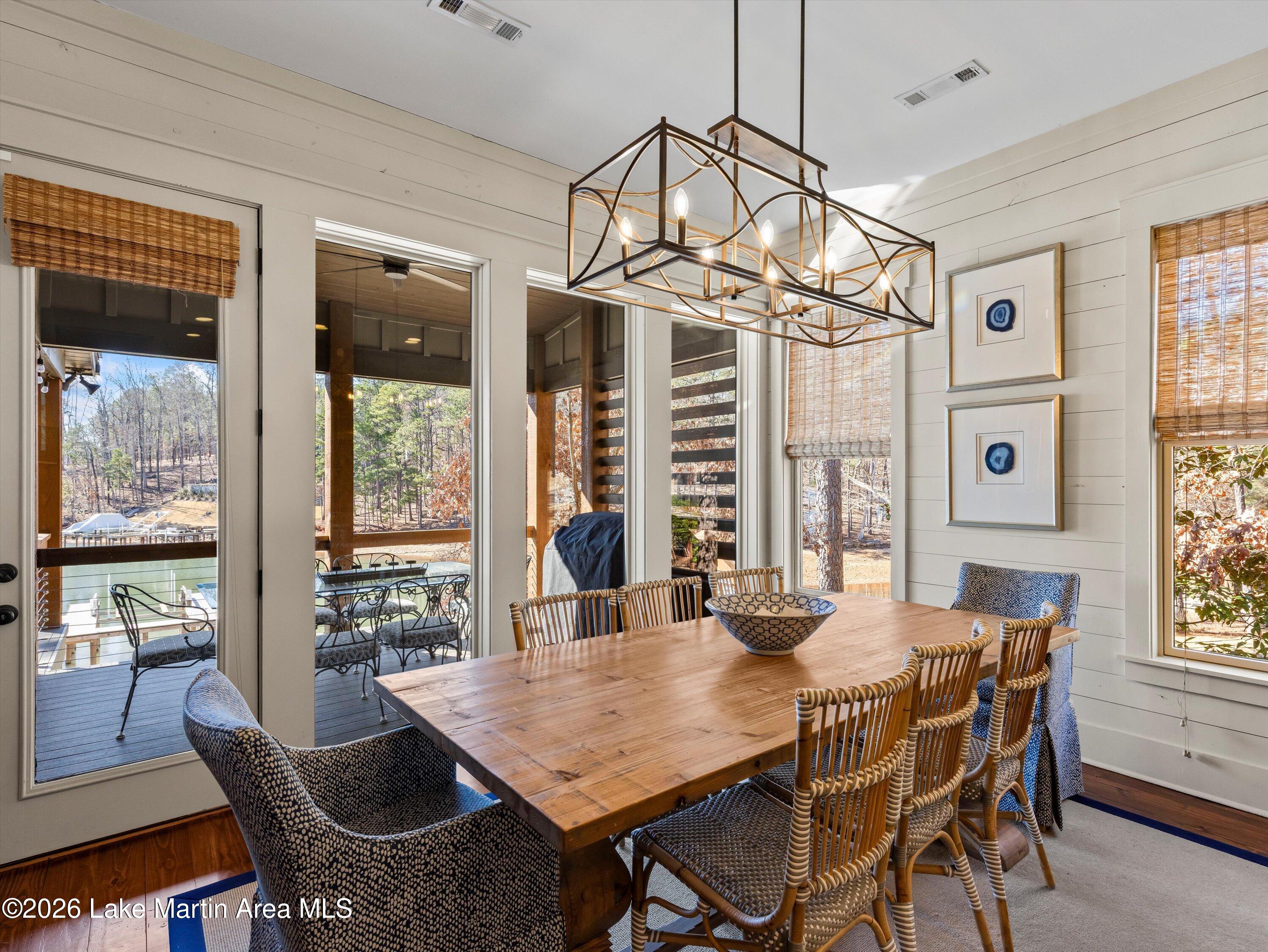 Alexander City, Alabama, 35010, United States, 4 Bedrooms Bedrooms, ,5 BathroomsBathrooms,Residential,Active,2011849