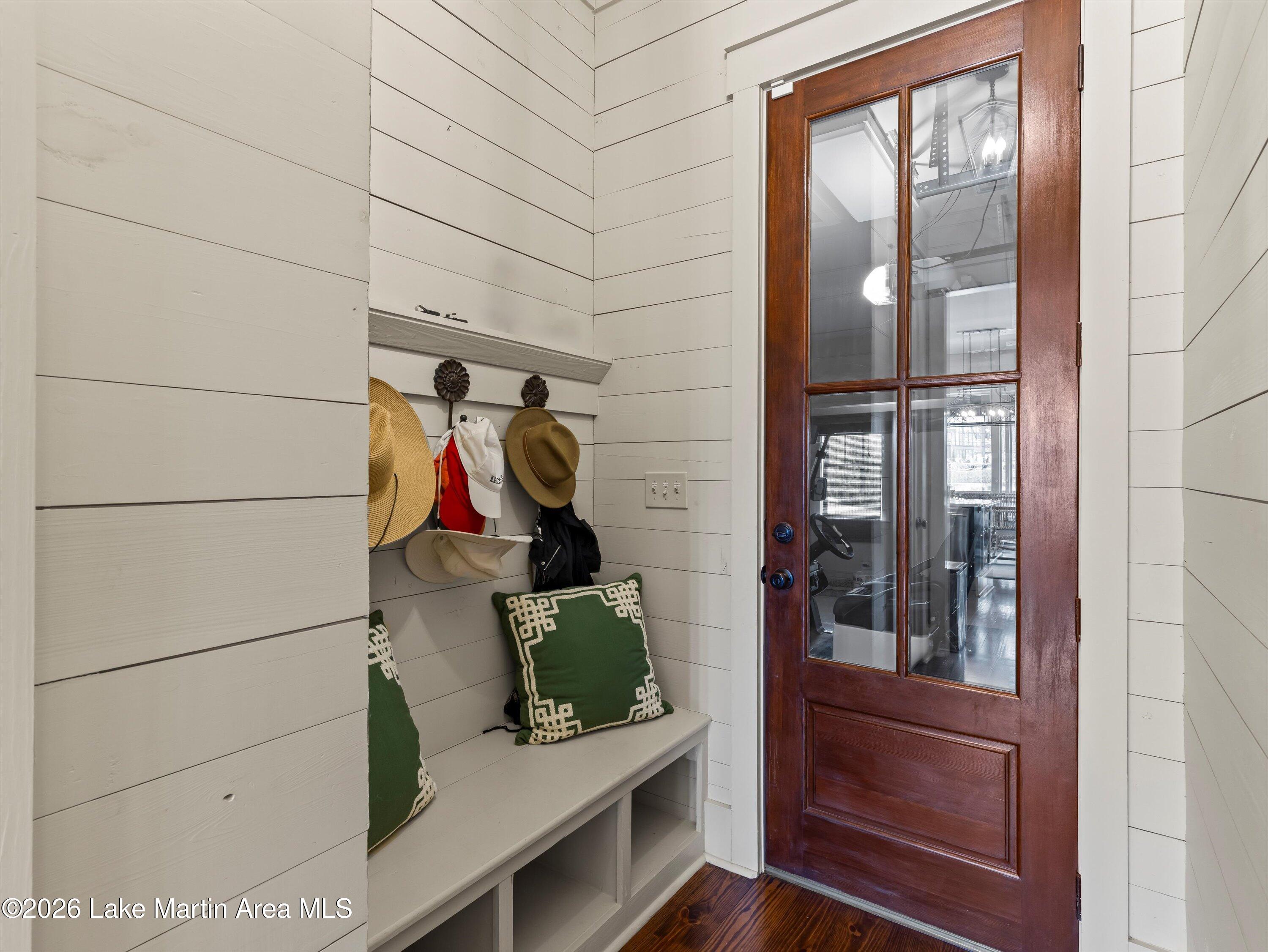 Alexander City, Alabama, 35010, United States, 4 Bedrooms Bedrooms, ,5 BathroomsBathrooms,Residential,Active,2011849