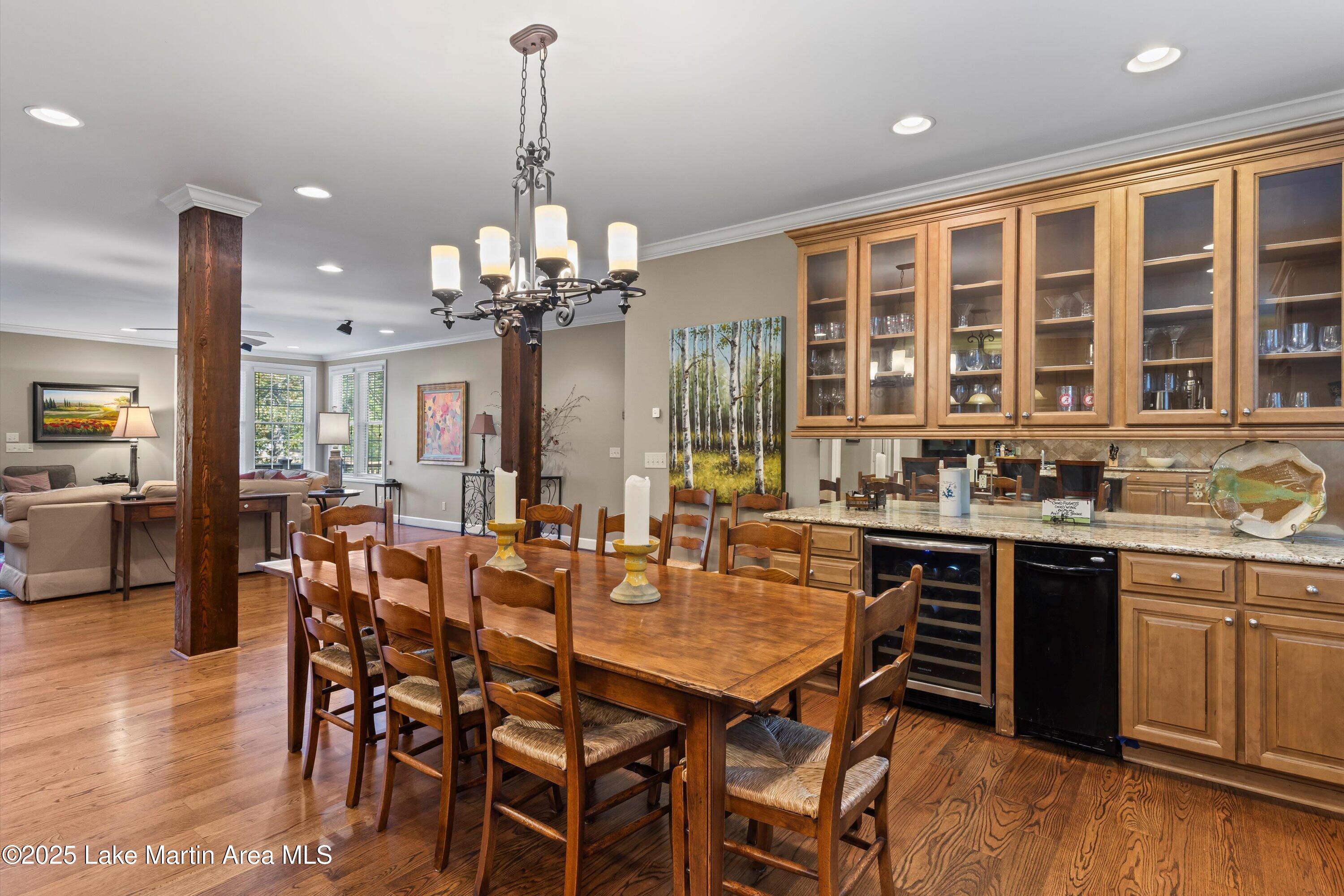 Alexander City, Alabama, 35010, United States, 6 Bedrooms Bedrooms, ,5 BathroomsBathrooms,Residential,Active,1953276