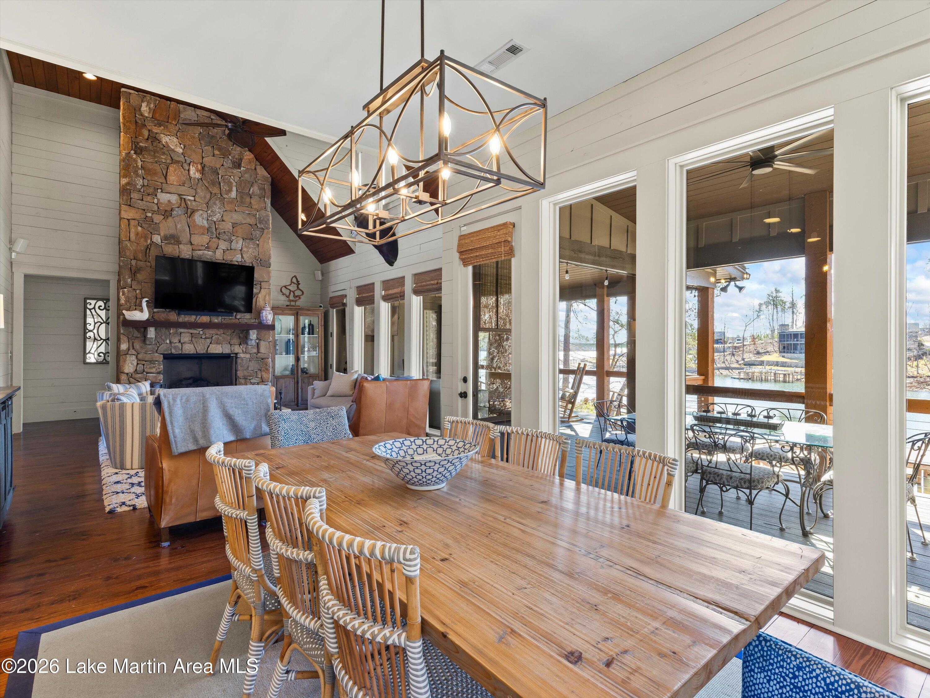 Alexander City, Alabama, 35010, United States, 4 Bedrooms Bedrooms, ,5 BathroomsBathrooms,Residential,Active,2011849