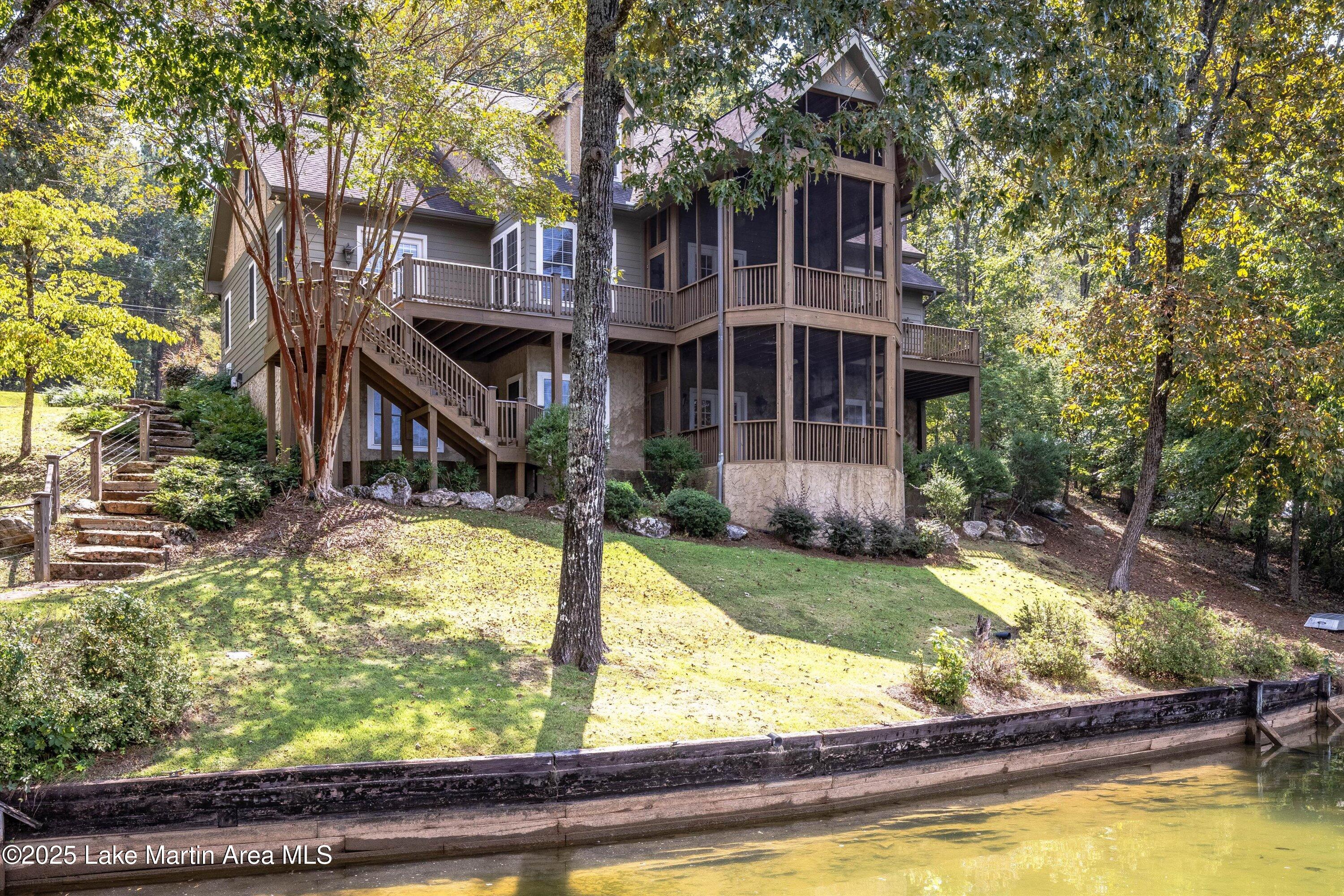 Alexander City, Alabama, 35010, United States, 6 Bedrooms Bedrooms, ,5 BathroomsBathrooms,Residential,Active,1953276