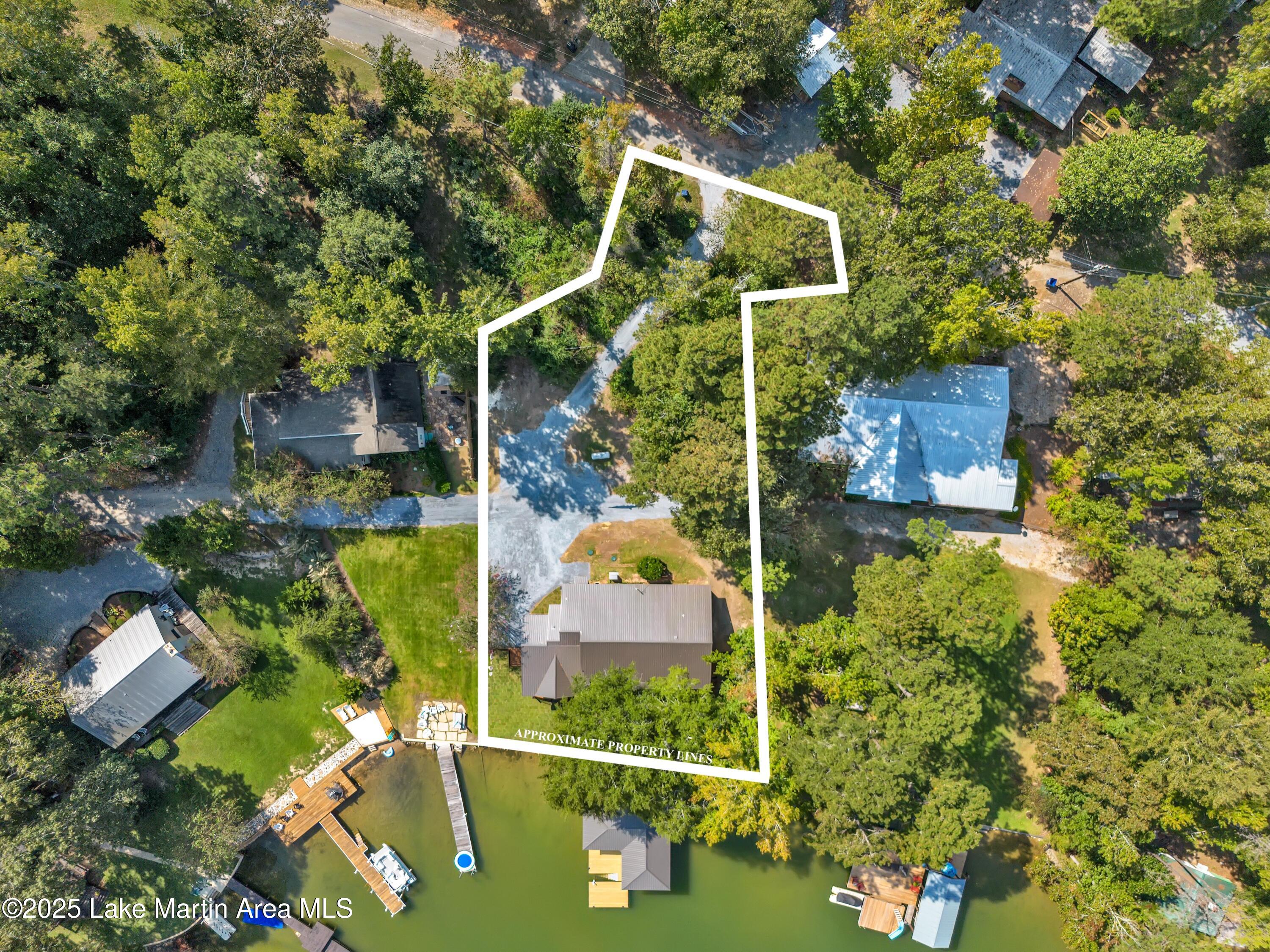 Eclectic, Alabama, 36024, United States, 4 Bedrooms Bedrooms, ,3 BathroomsBathrooms,Residential,Active,1946326