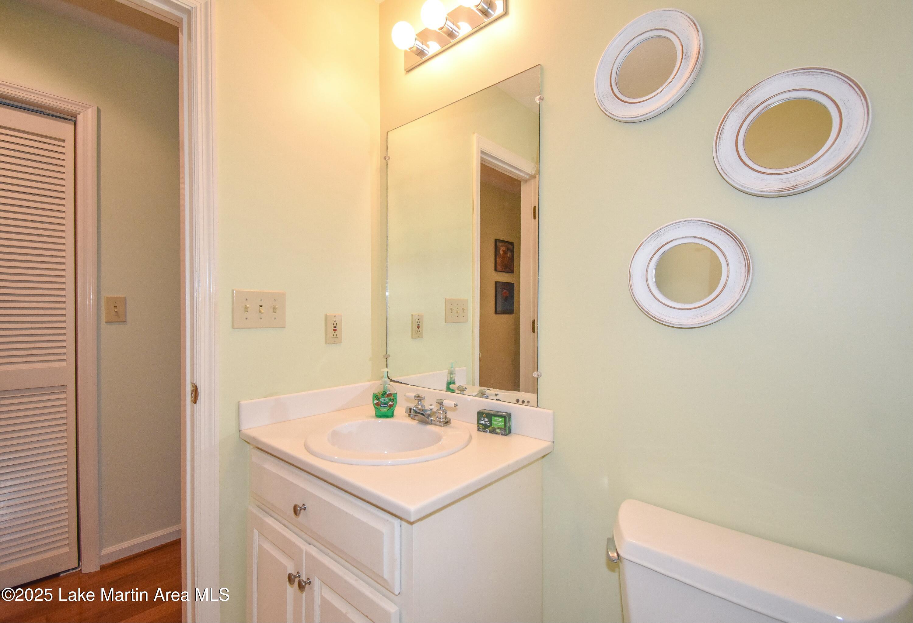 Jacksons Gap, Alabama, 36861, United States, ,5 BathroomsBathrooms,Residential,Active,1770190