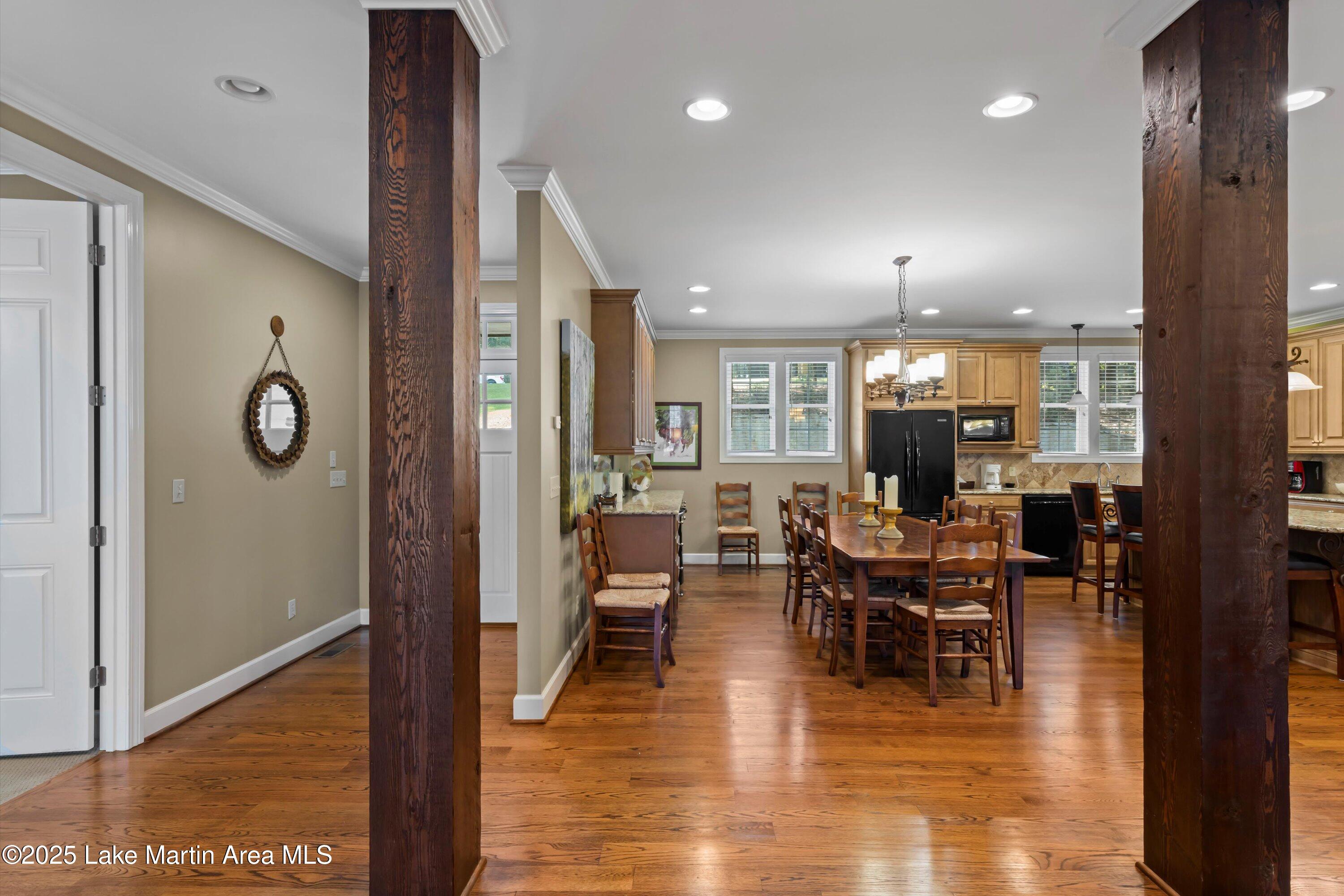 Alexander City, Alabama, 35010, United States, 6 Bedrooms Bedrooms, ,5 BathroomsBathrooms,Residential,Active,1953276