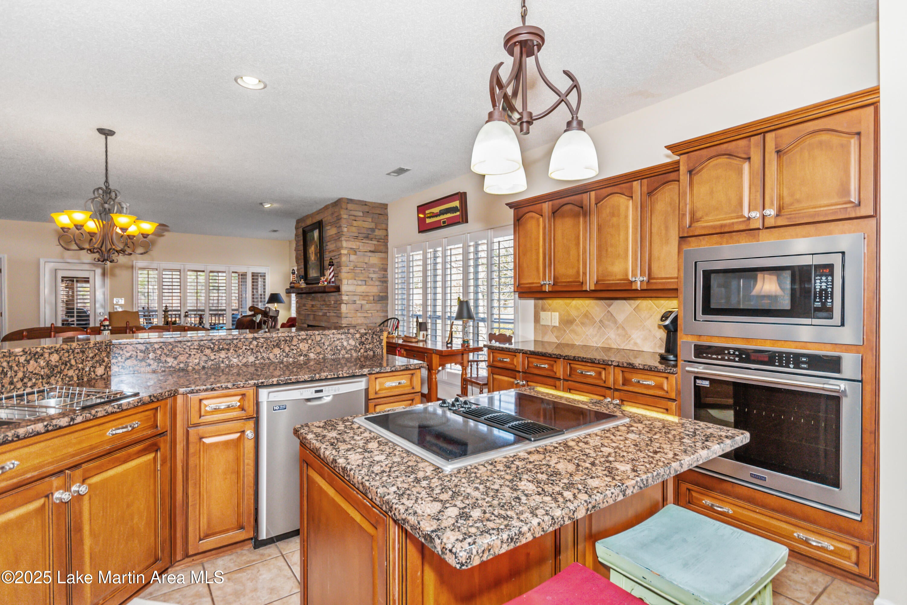 Jacksons Gap, Alabama, 36861, United States, 3 Bedrooms Bedrooms, ,4 BathroomsBathrooms,Residential,Active,1756381