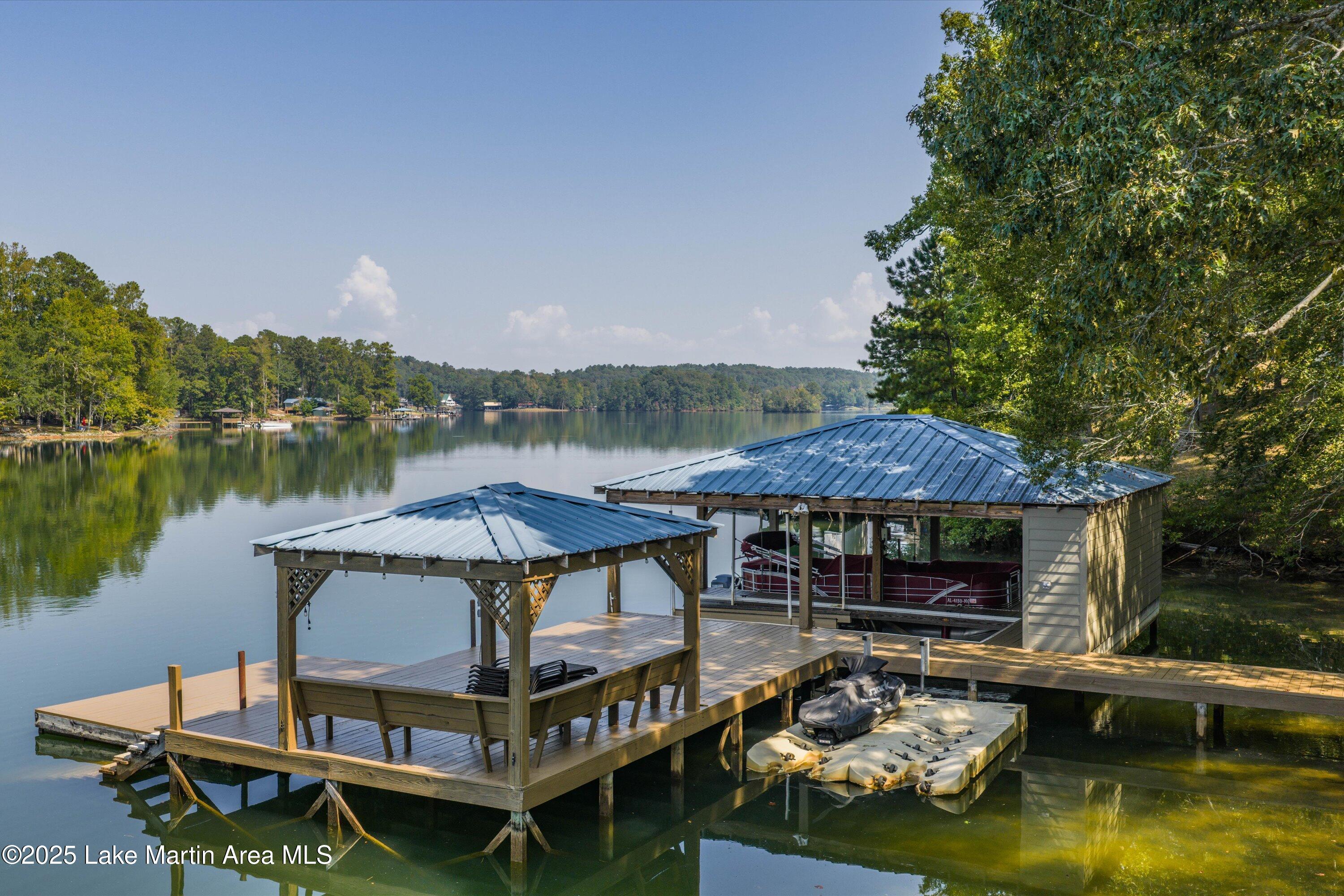 Alexander City, Alabama, 35010, United States, 6 Bedrooms Bedrooms, ,5 BathroomsBathrooms,Residential,Active,1953276