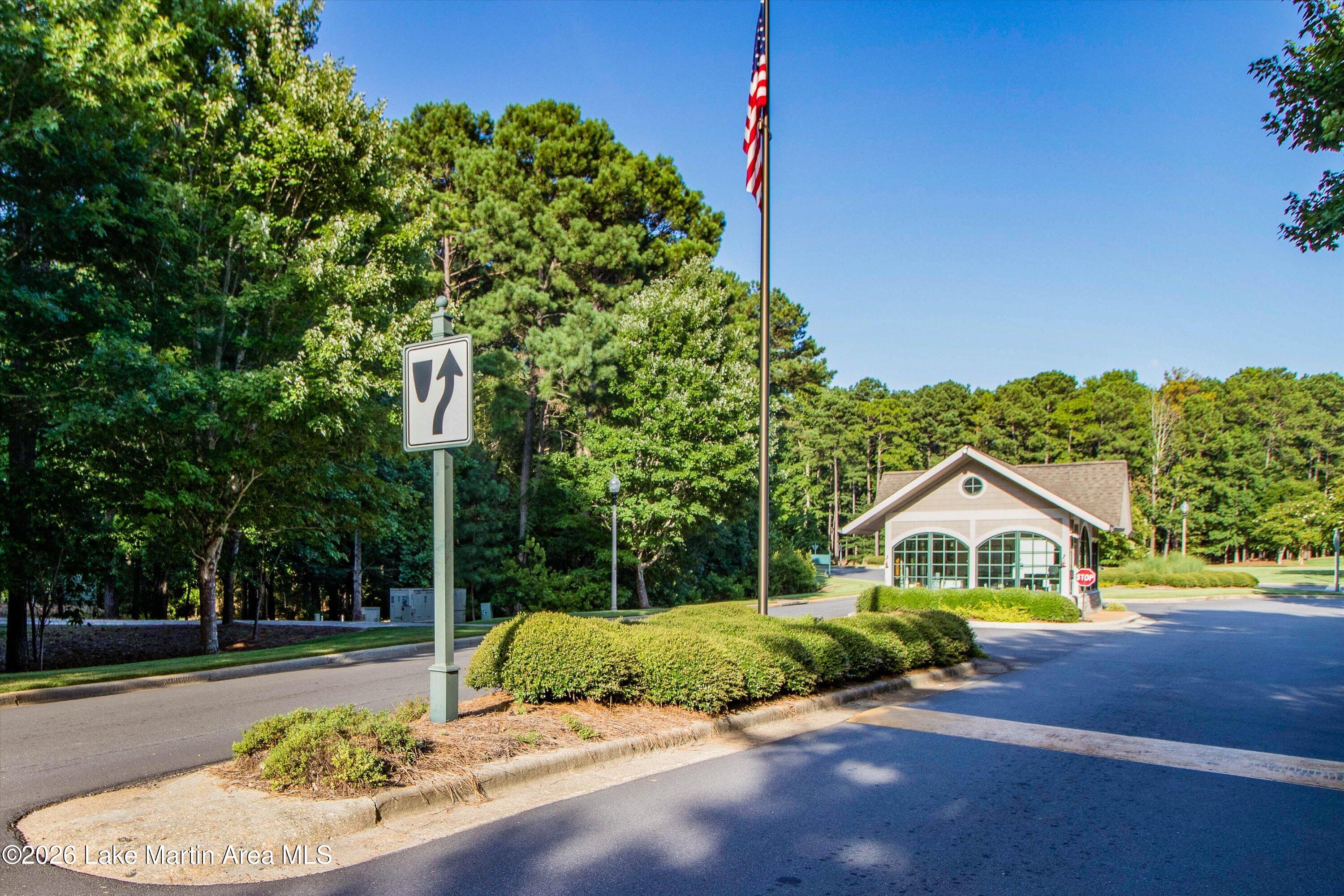 Alexander City, Alabama, 35010, United States, 4 Bedrooms Bedrooms, ,5 BathroomsBathrooms,Residential,Active,2011849