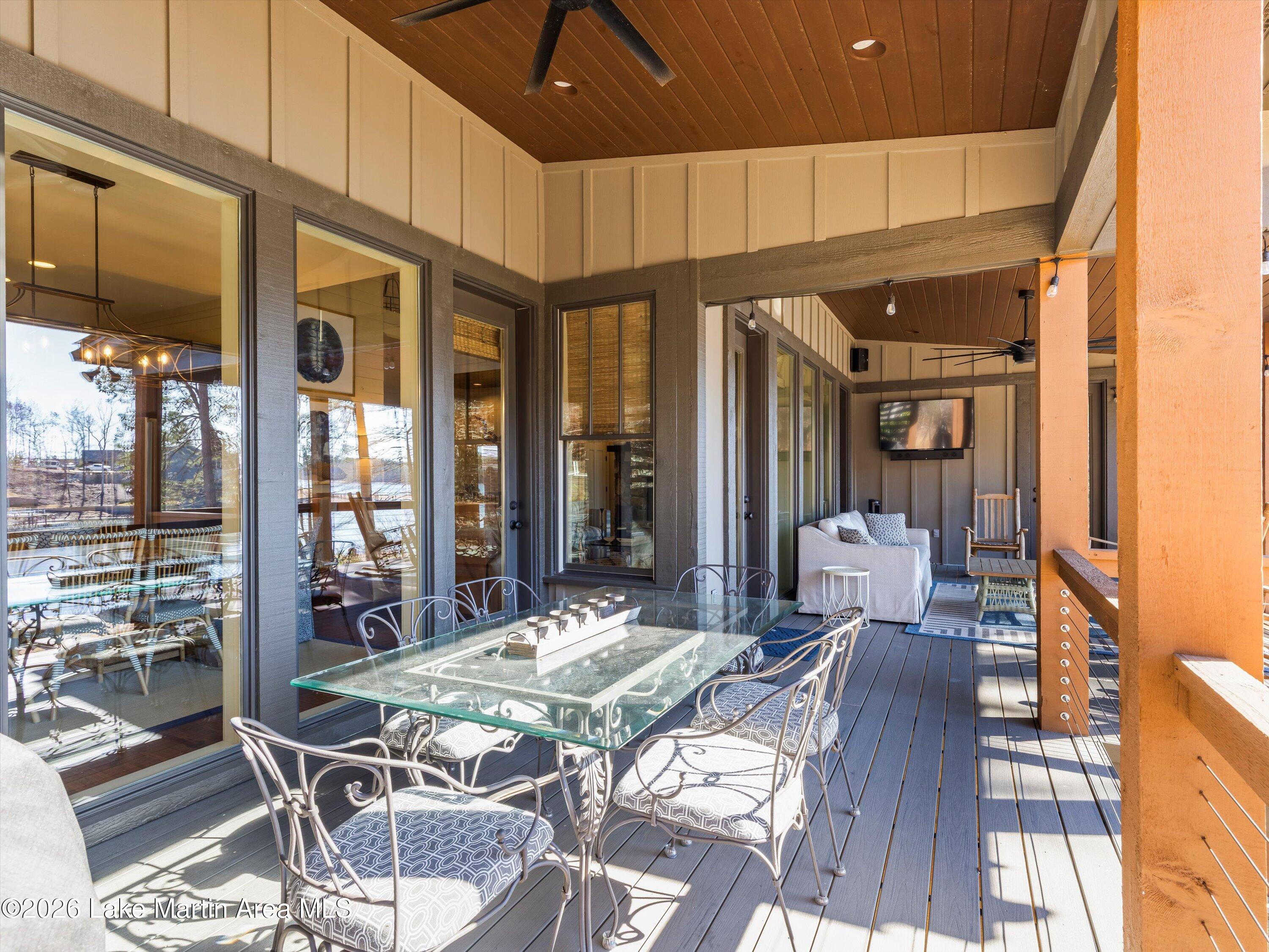 Alexander City, Alabama, 35010, United States, 4 Bedrooms Bedrooms, ,5 BathroomsBathrooms,Residential,Active,2011849