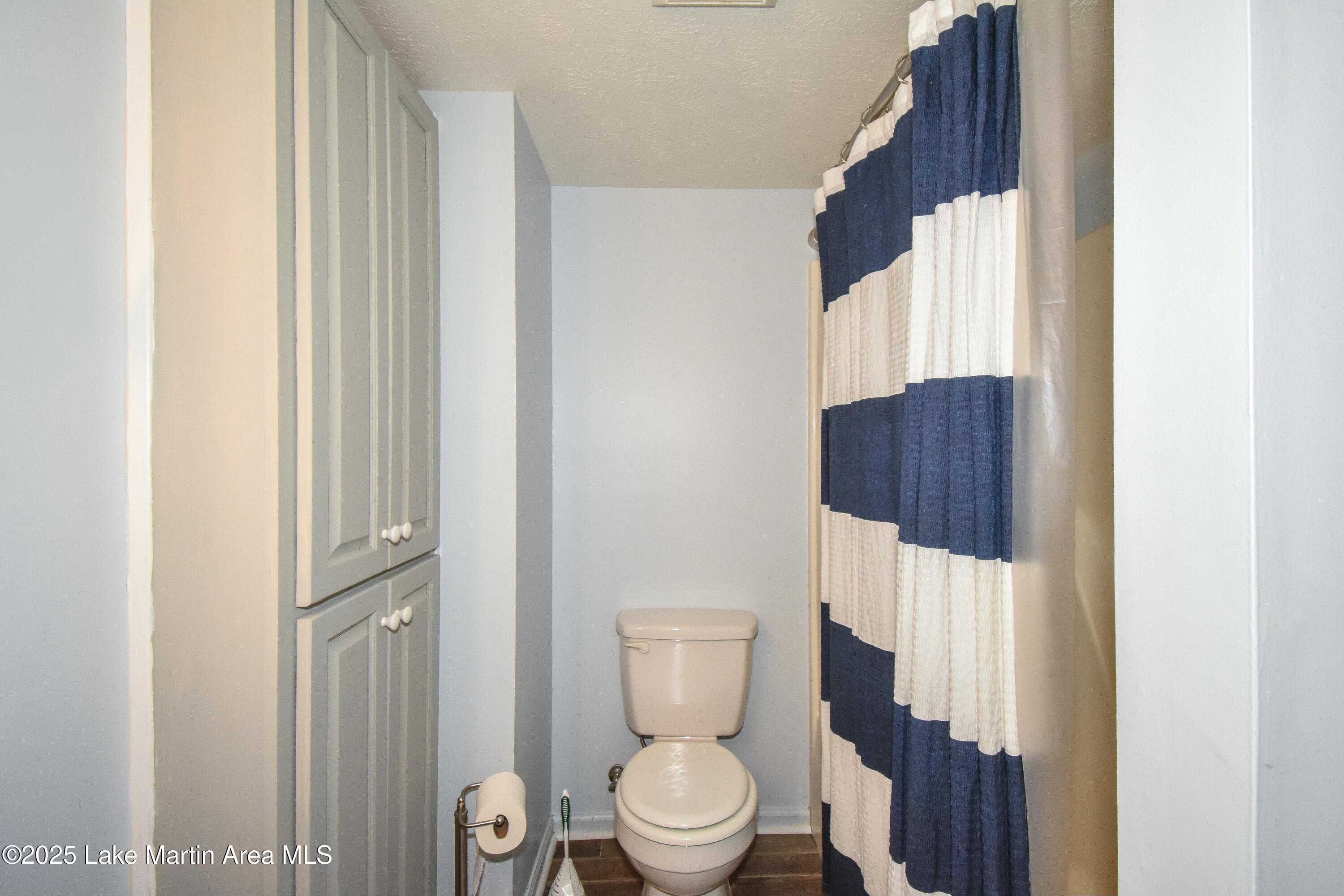 Jacksons Gap, Alabama, 36861, United States, 5 Bedrooms Bedrooms, ,5 BathroomsBathrooms,Residential,Active,2009826