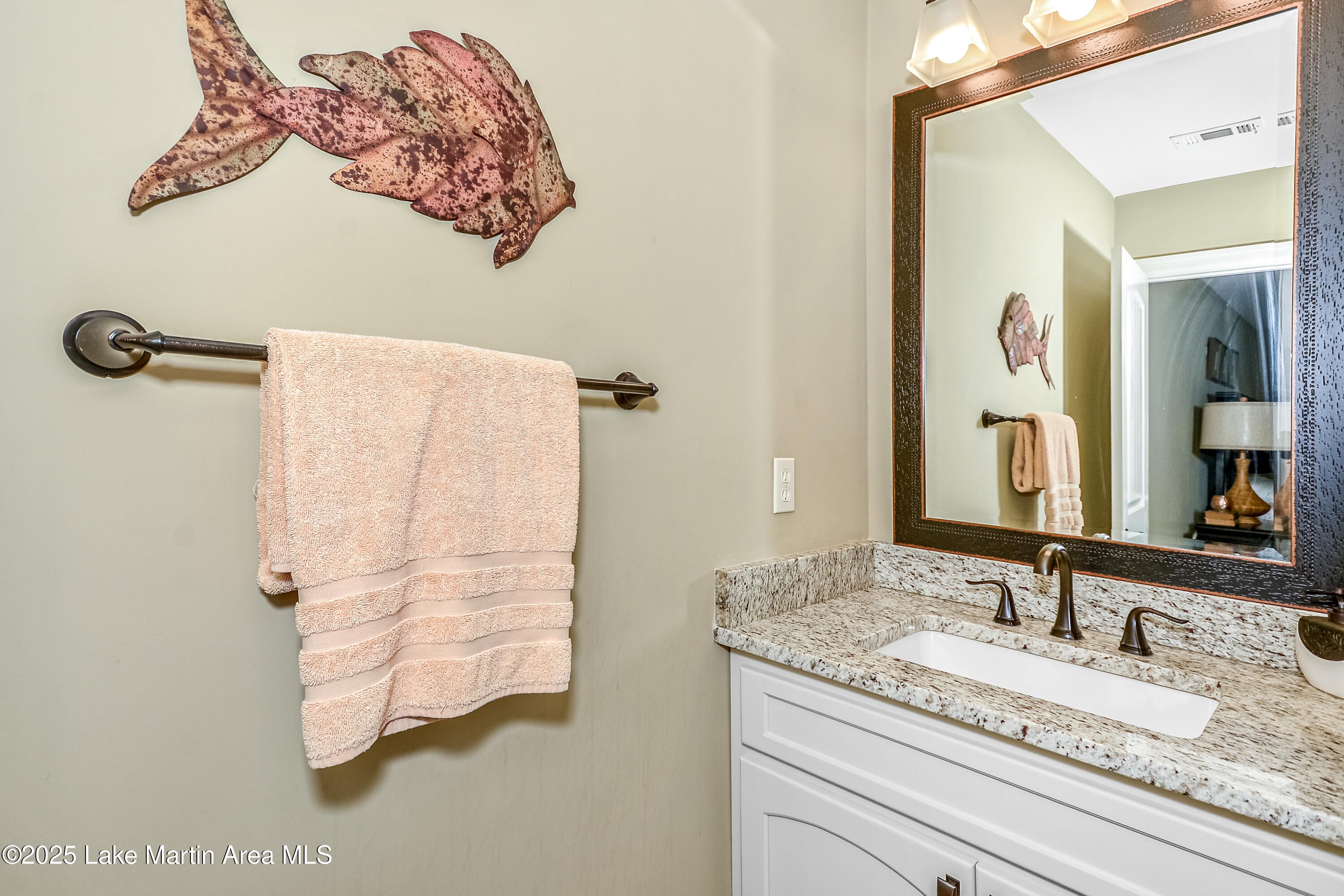 Dadeville, Alabama, 36853, United States, 5 Bedrooms Bedrooms, ,4 BathroomsBathrooms,Residential,Active,1898205