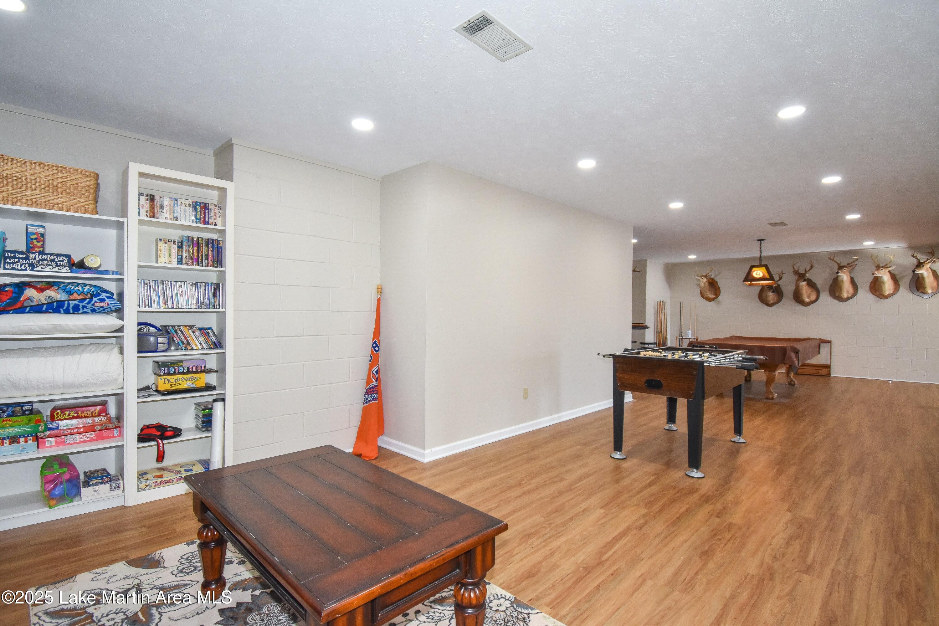 Jacksons Gap, Alabama, 36861, United States, ,5 BathroomsBathrooms,Residential,Active,1770190