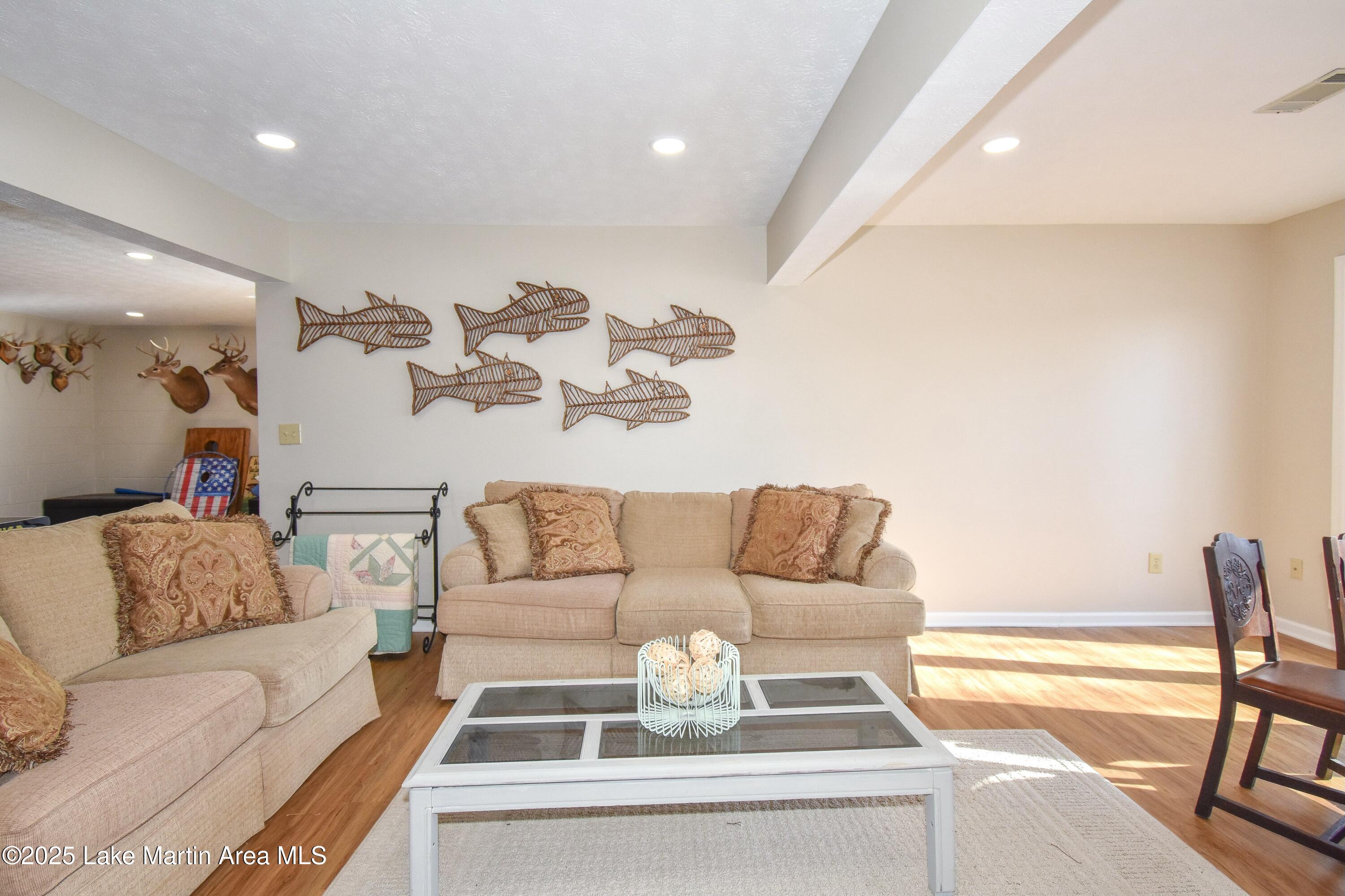 Jacksons Gap, Alabama, 36861, United States, 5 Bedrooms Bedrooms, ,5 BathroomsBathrooms,Residential,Active,2009826