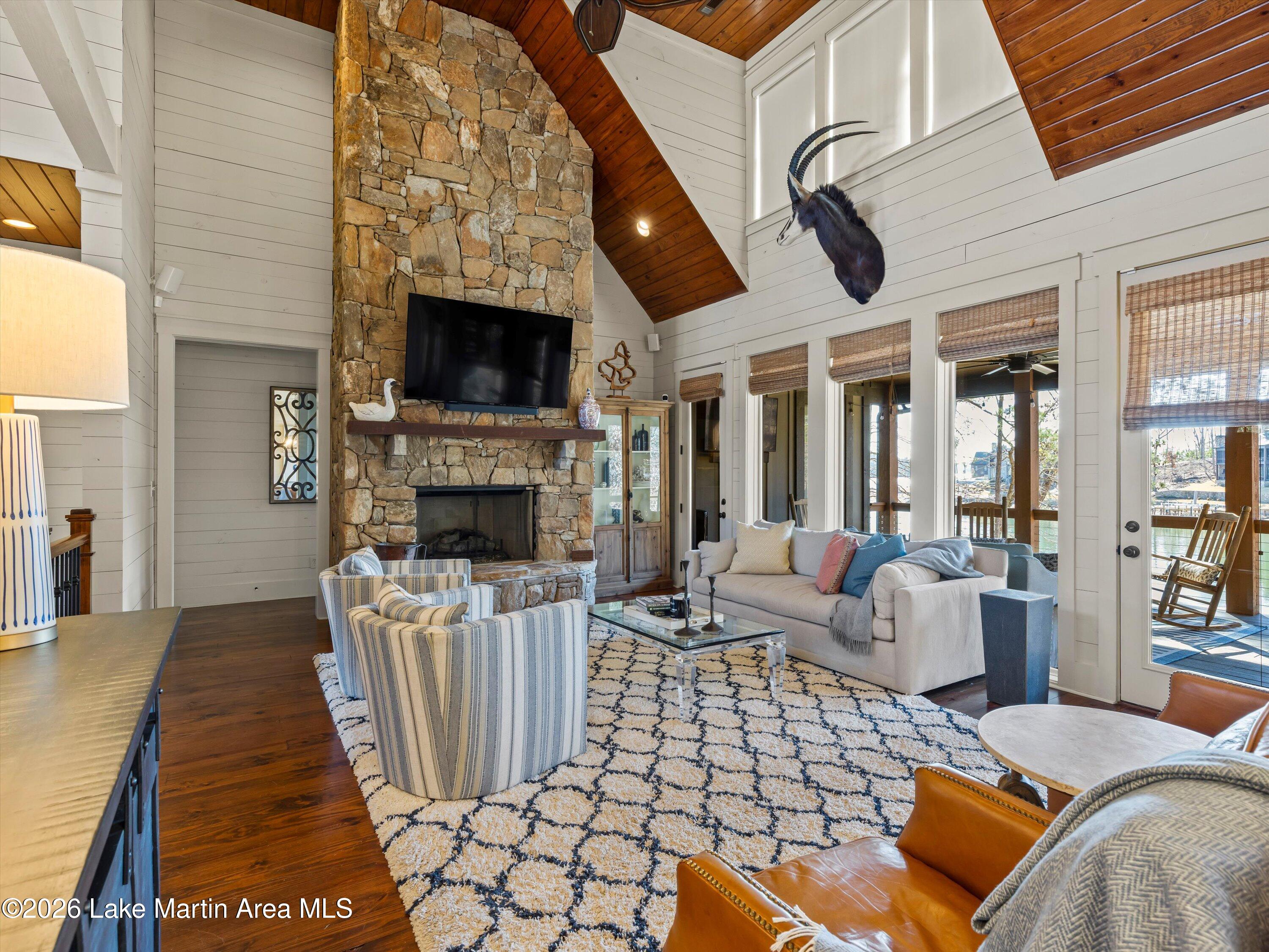 Alexander City, Alabama, 35010, United States, 4 Bedrooms Bedrooms, ,5 BathroomsBathrooms,Residential,Active,2011849