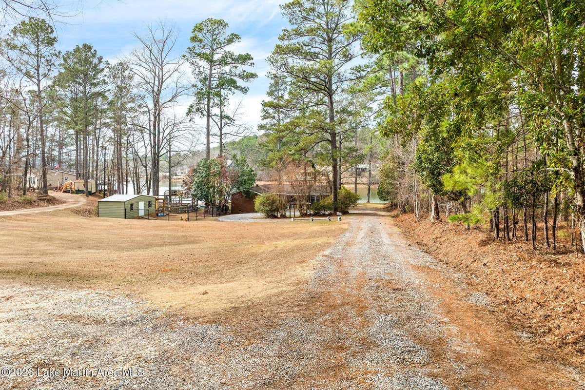 2297 CENTERPORT Rd