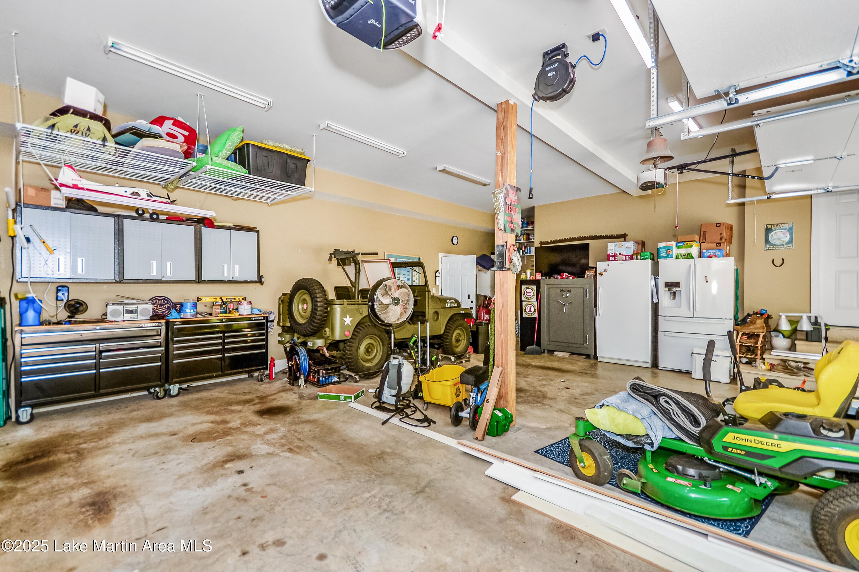 Dadeville, Alabama, 36853, United States, 5 Bedrooms Bedrooms, ,4 BathroomsBathrooms,Residential,Active,1898205