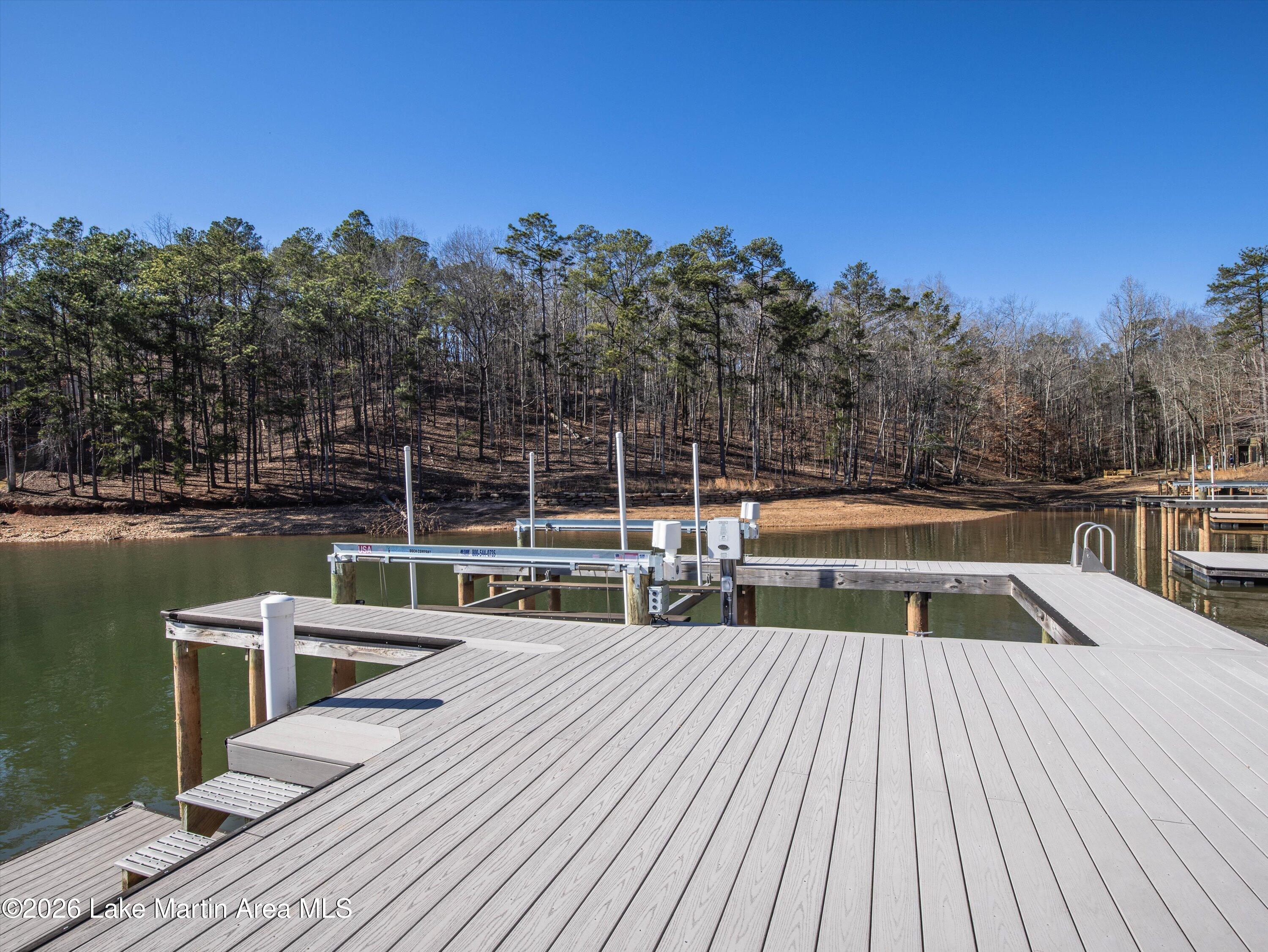 Alexander City, Alabama, 35010, United States, 4 Bedrooms Bedrooms, ,5 BathroomsBathrooms,Residential,Active,2011849