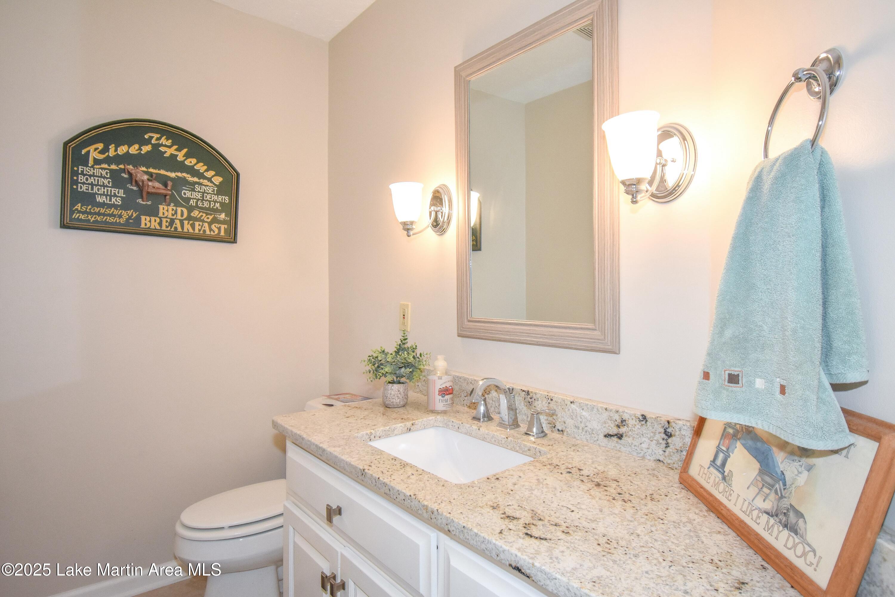 Jacksons Gap, Alabama, 36861, United States, ,5 BathroomsBathrooms,Residential,Active,1770190