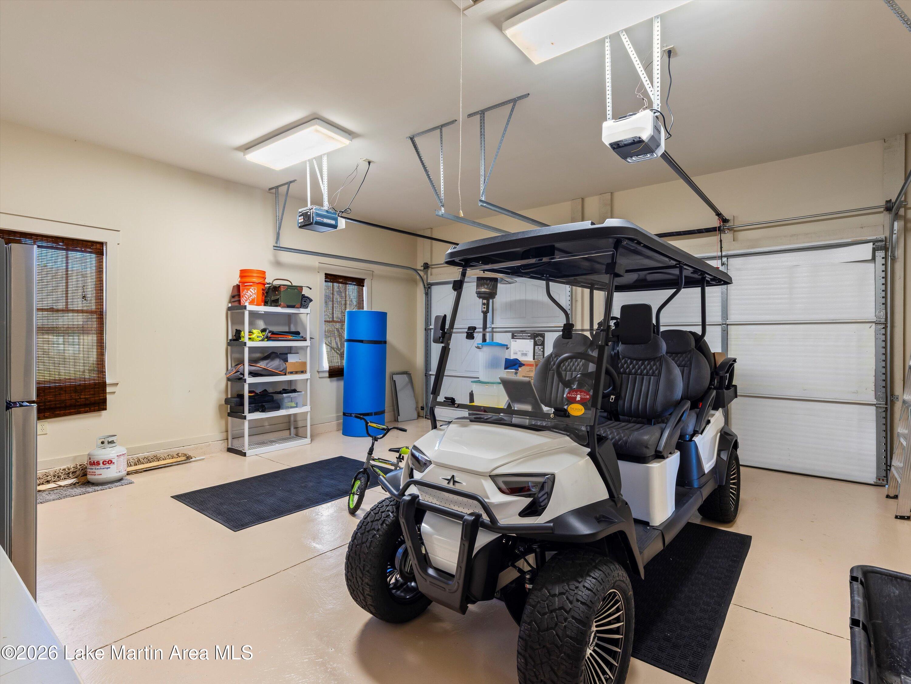 Alexander City, Alabama, 35010, United States, 4 Bedrooms Bedrooms, ,5 BathroomsBathrooms,Residential,Active,2011849