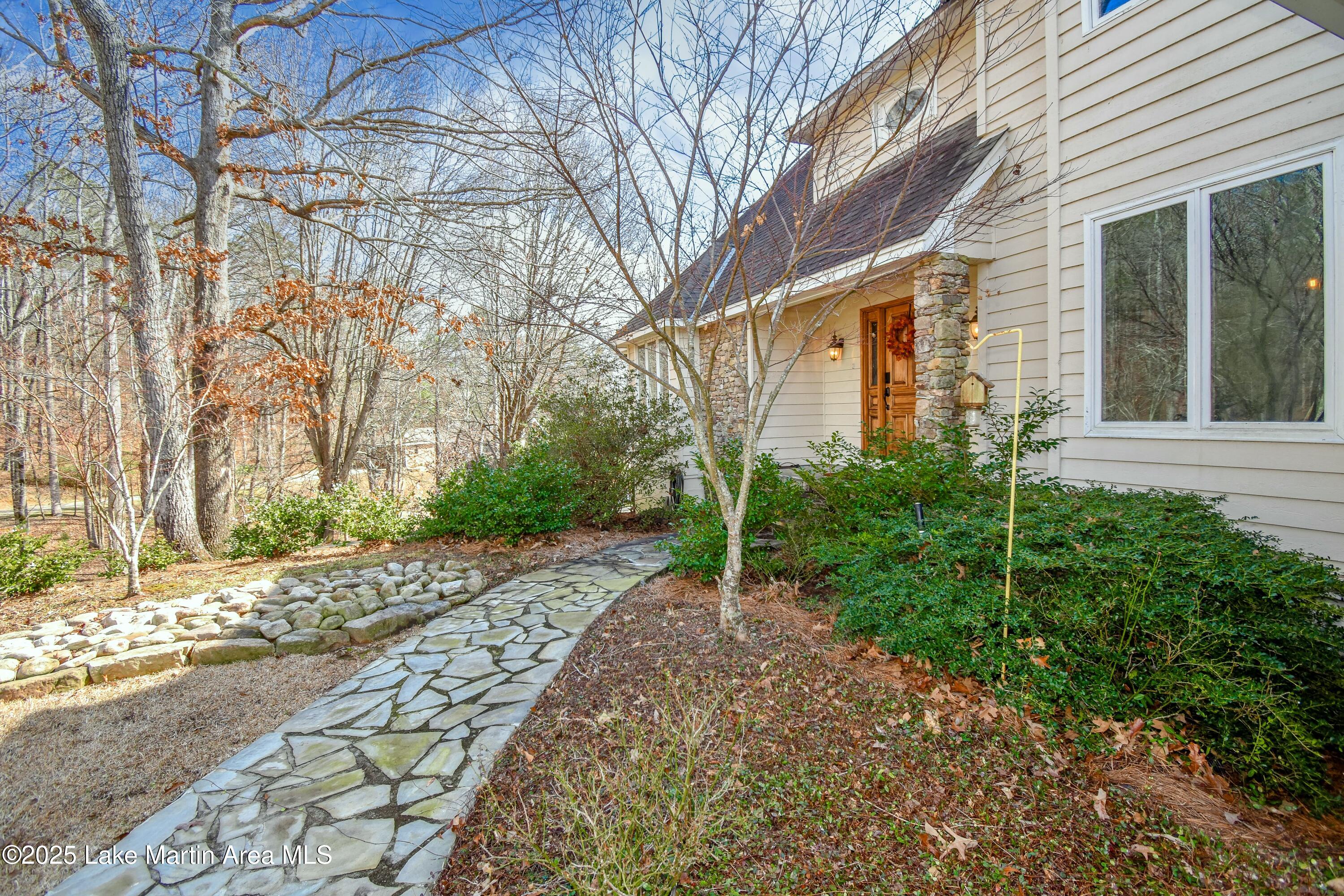 Jacksons Gap, Alabama, 36861, United States, ,5 BathroomsBathrooms,Residential,Active,1770190