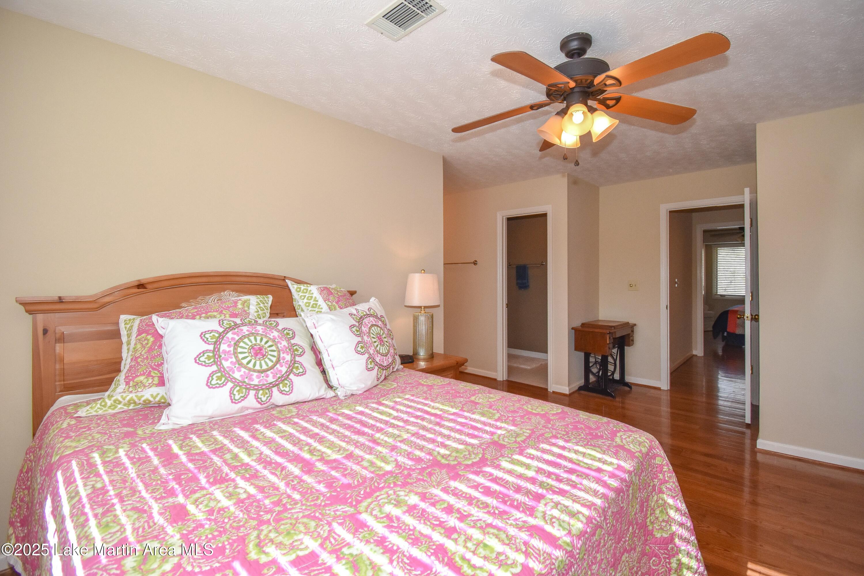 Jacksons Gap, Alabama, 36861, United States, ,5 BathroomsBathrooms,Residential,Active,1770190